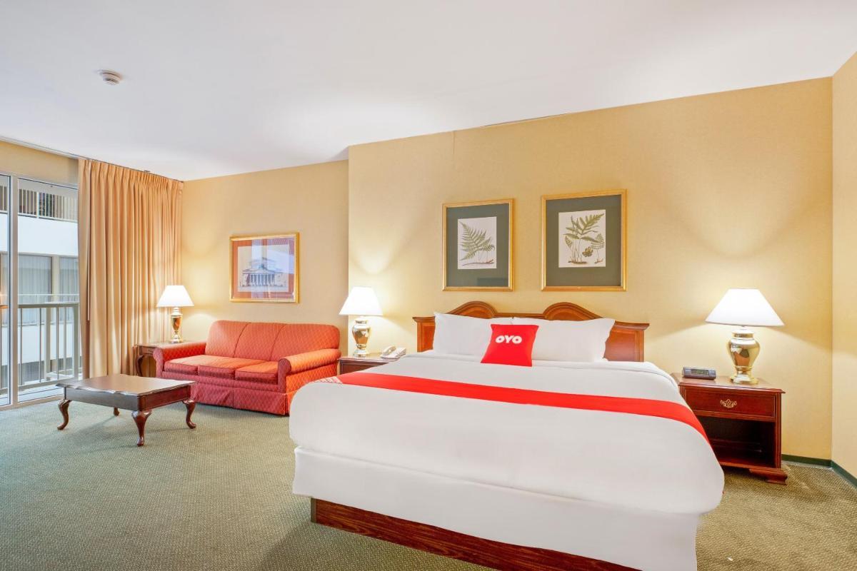 OYO Hotel St Louis Downtown City Center MO photo 35