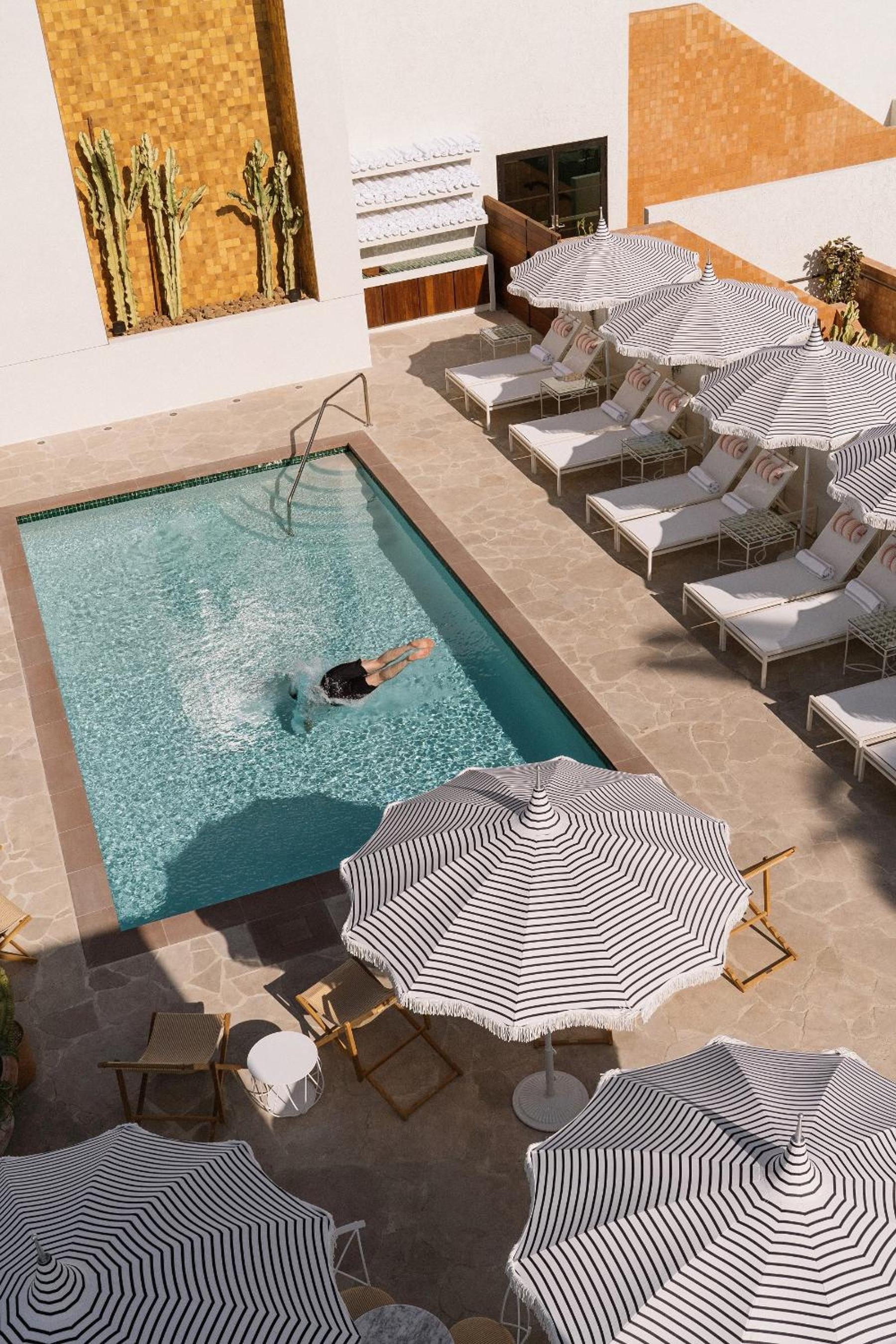 Silver Lake Pool & Inn photo 4