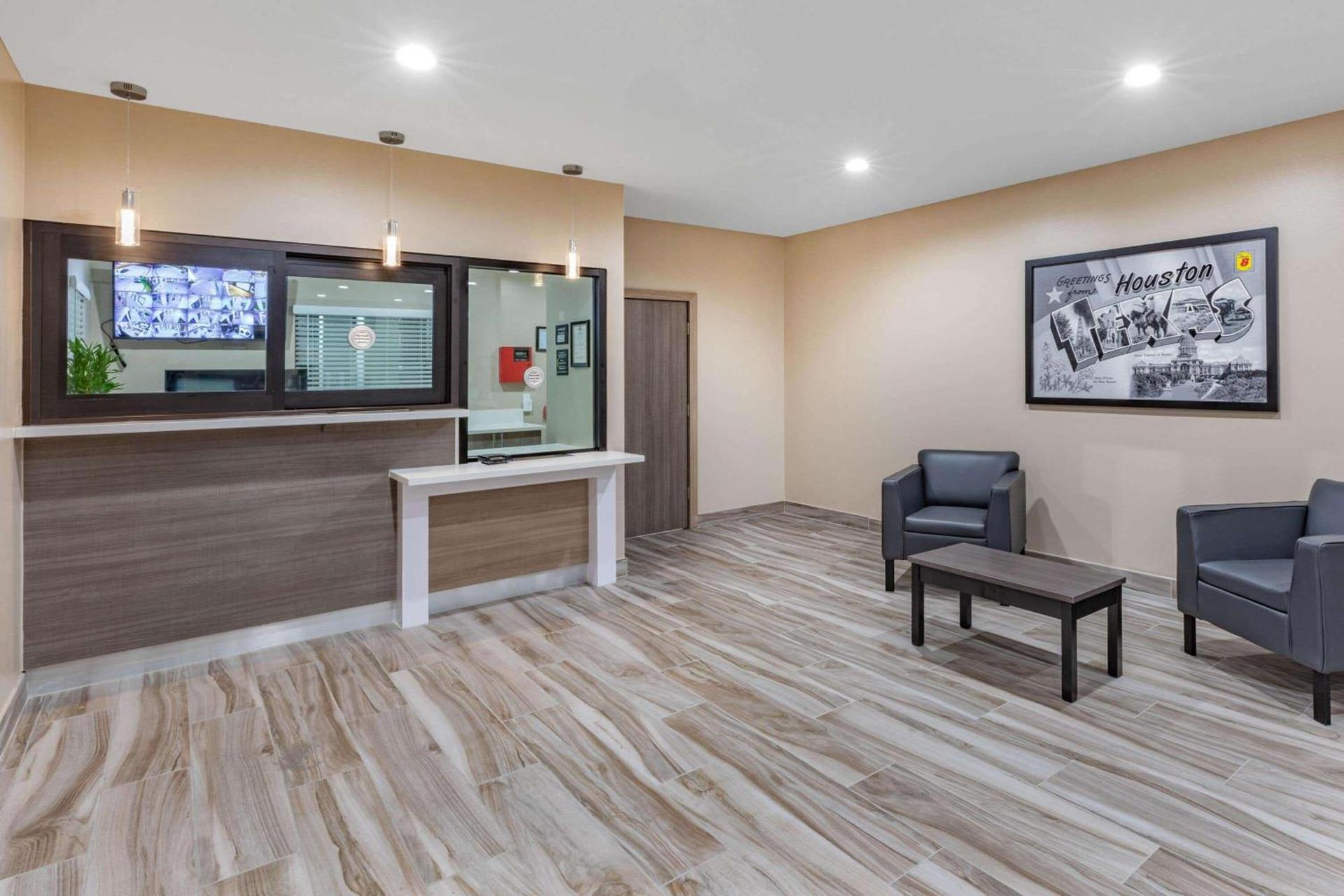 Super 8 by Wyndham Houston NW Beltway 8-West Rd photo 7