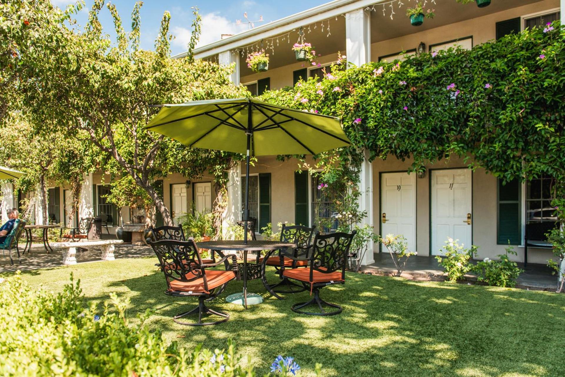Lavender Inn by the Sea photo 7