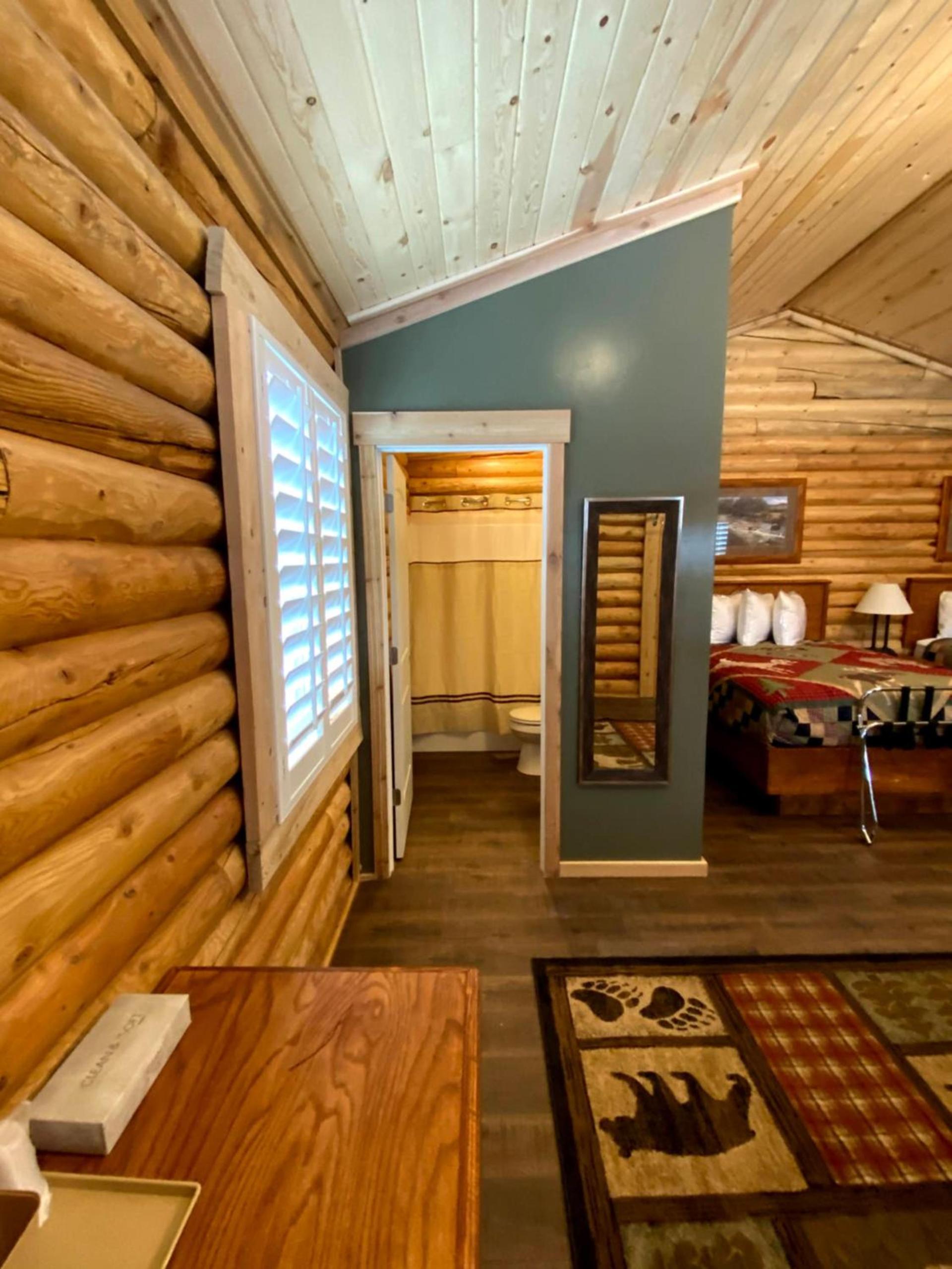 Cabin Village photo 9