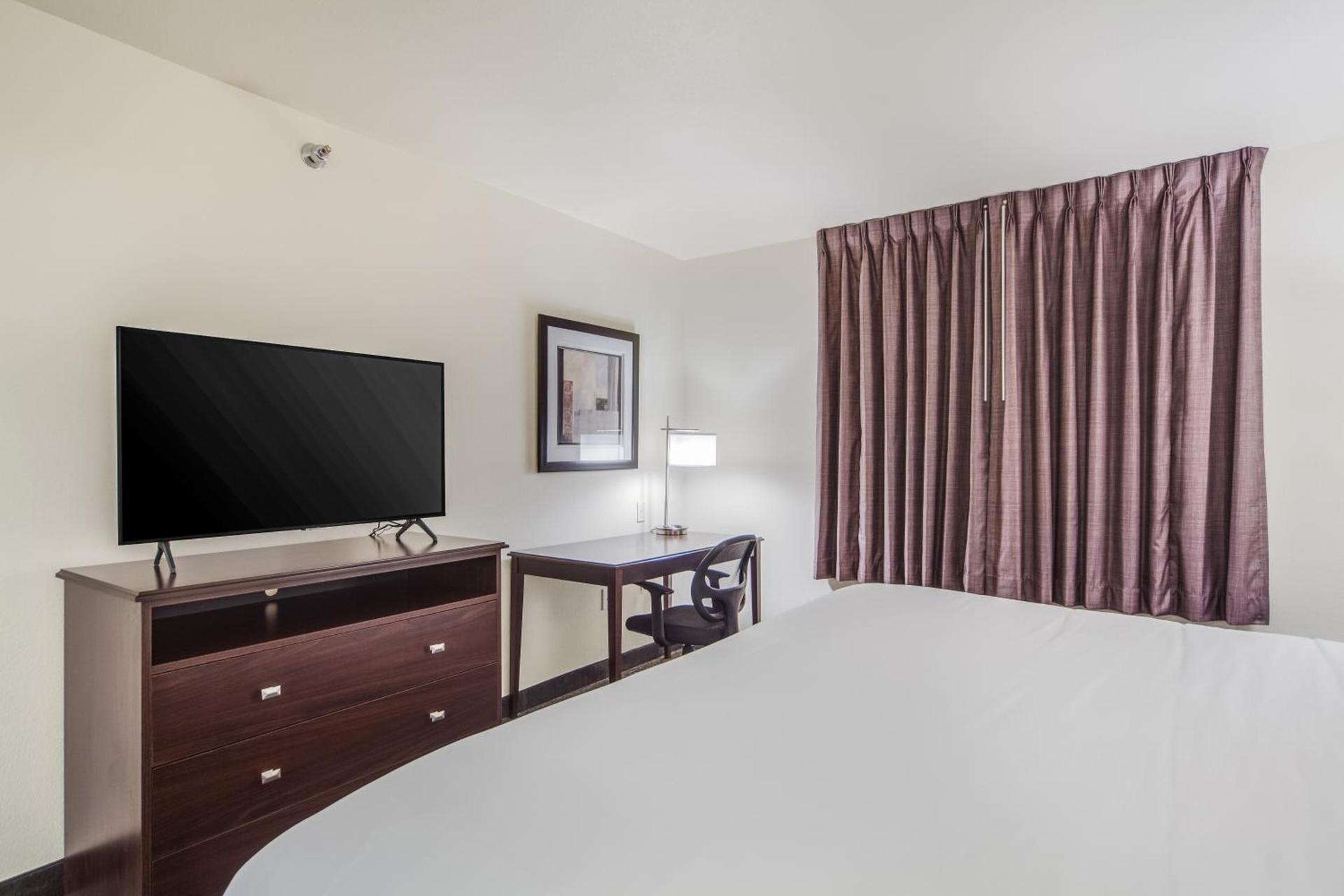 Cobblestone Hotel & Suites - Cozad photo 19