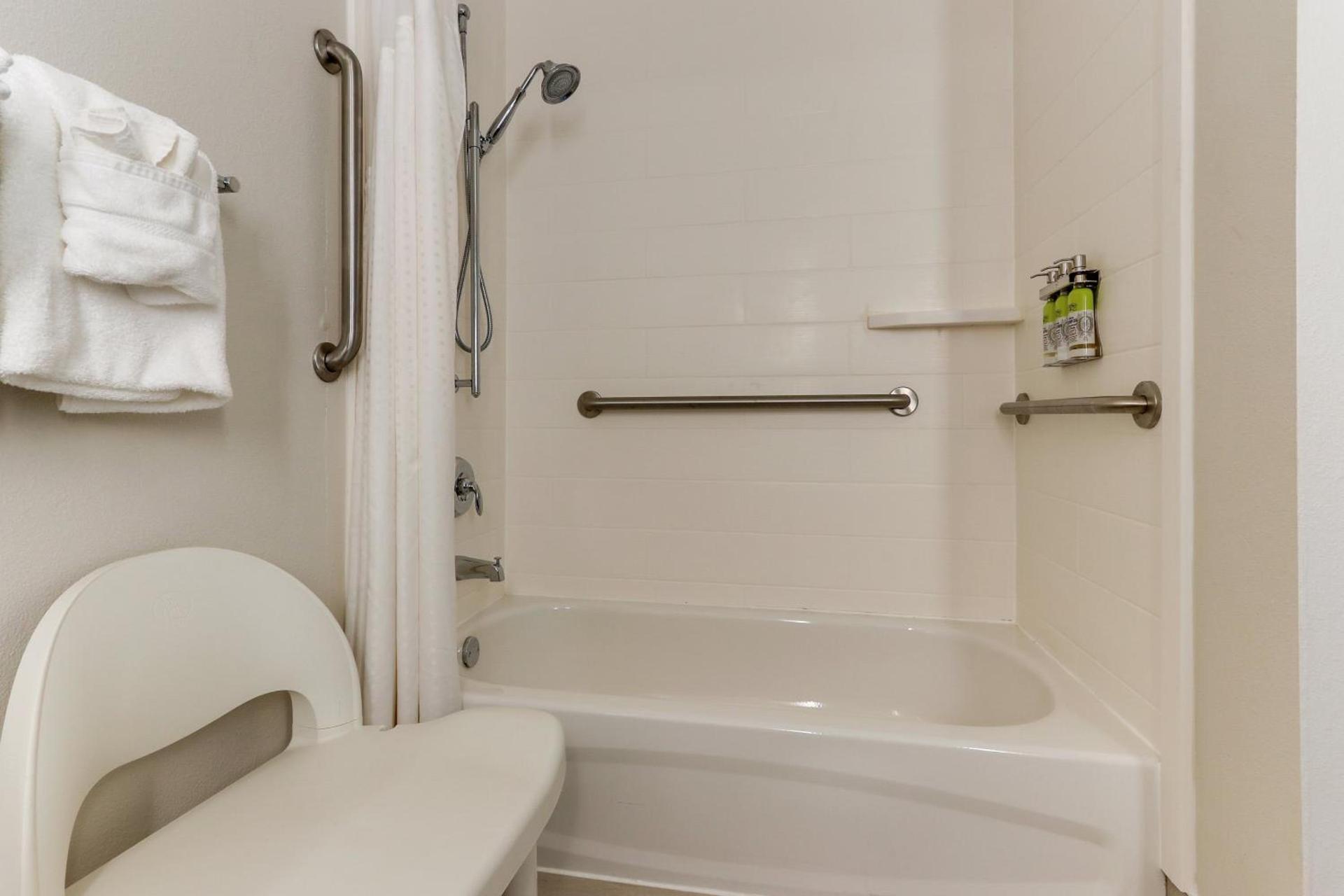 Holiday Inn Express - Cincinnati North - Monroe by IHG photo 19