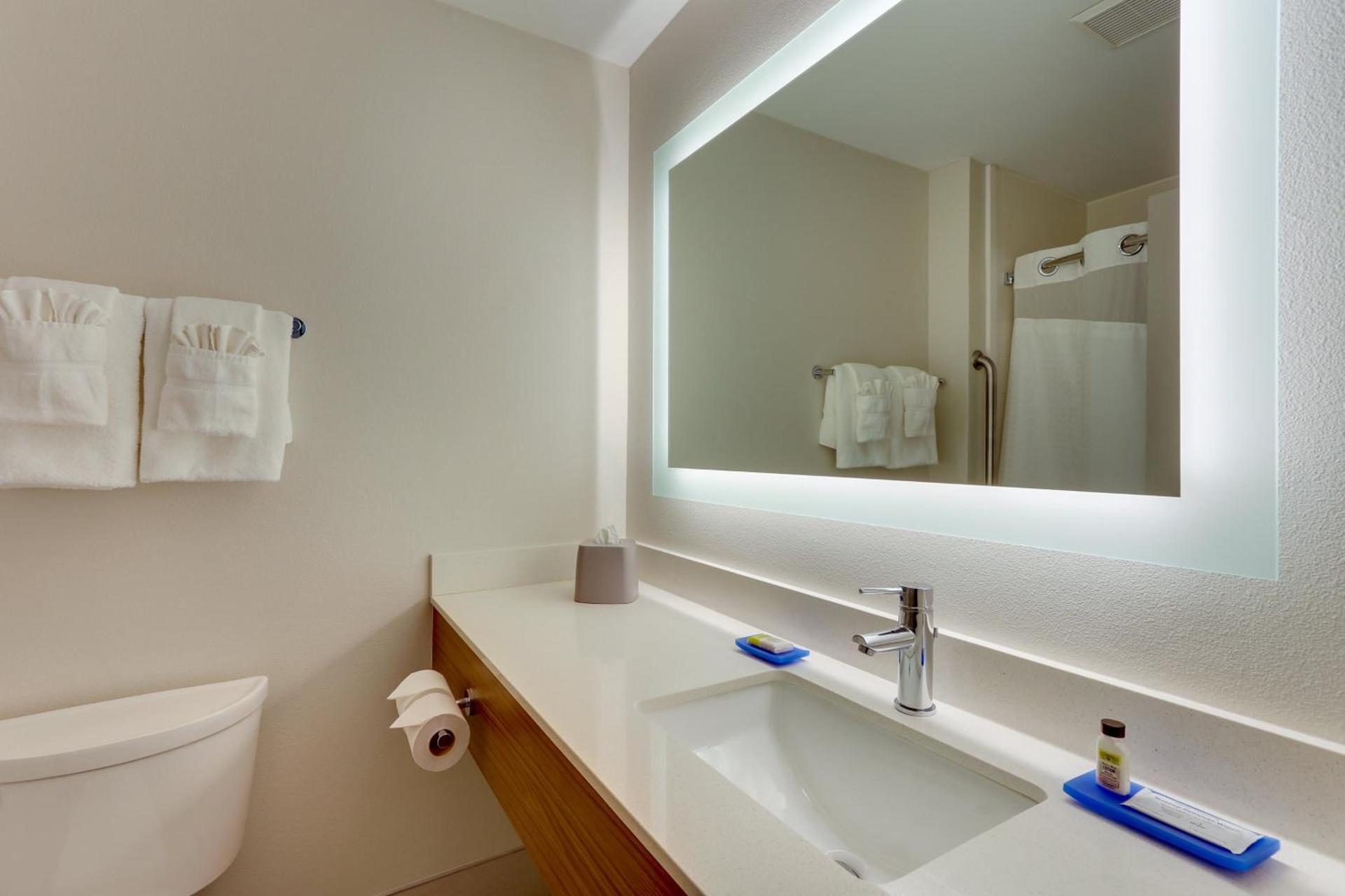 Holiday Inn Express - Cincinnati North - Monroe by IHG photo 24