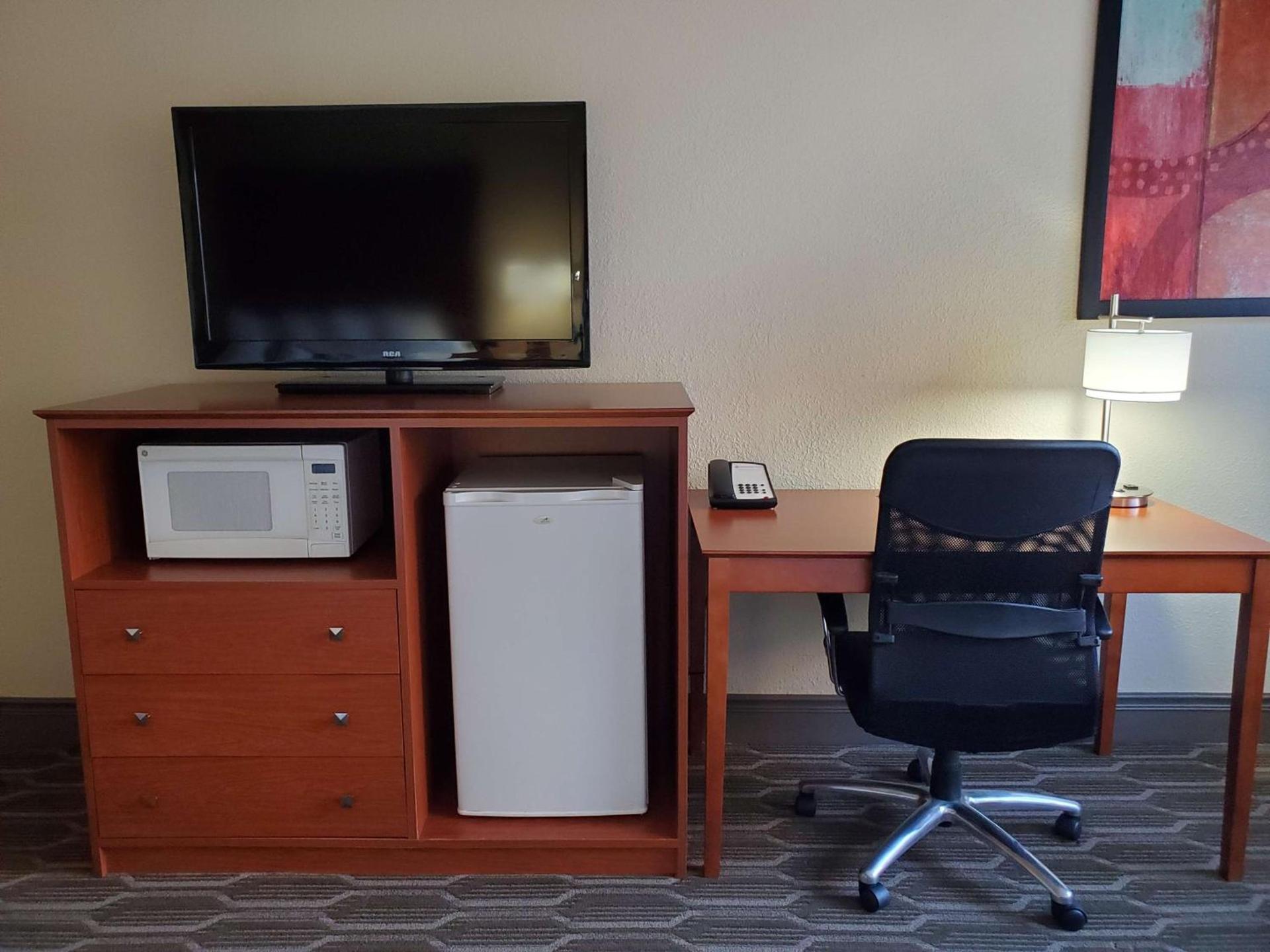 Best Western Plus Milwaukee Airport Hotel & Conference Center photo 19