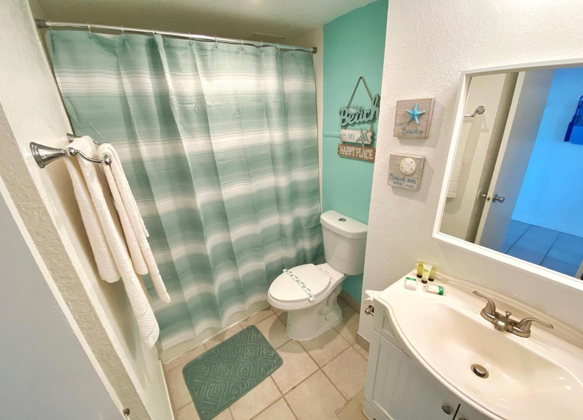 Pirates Cove Resort Studios! photo 45