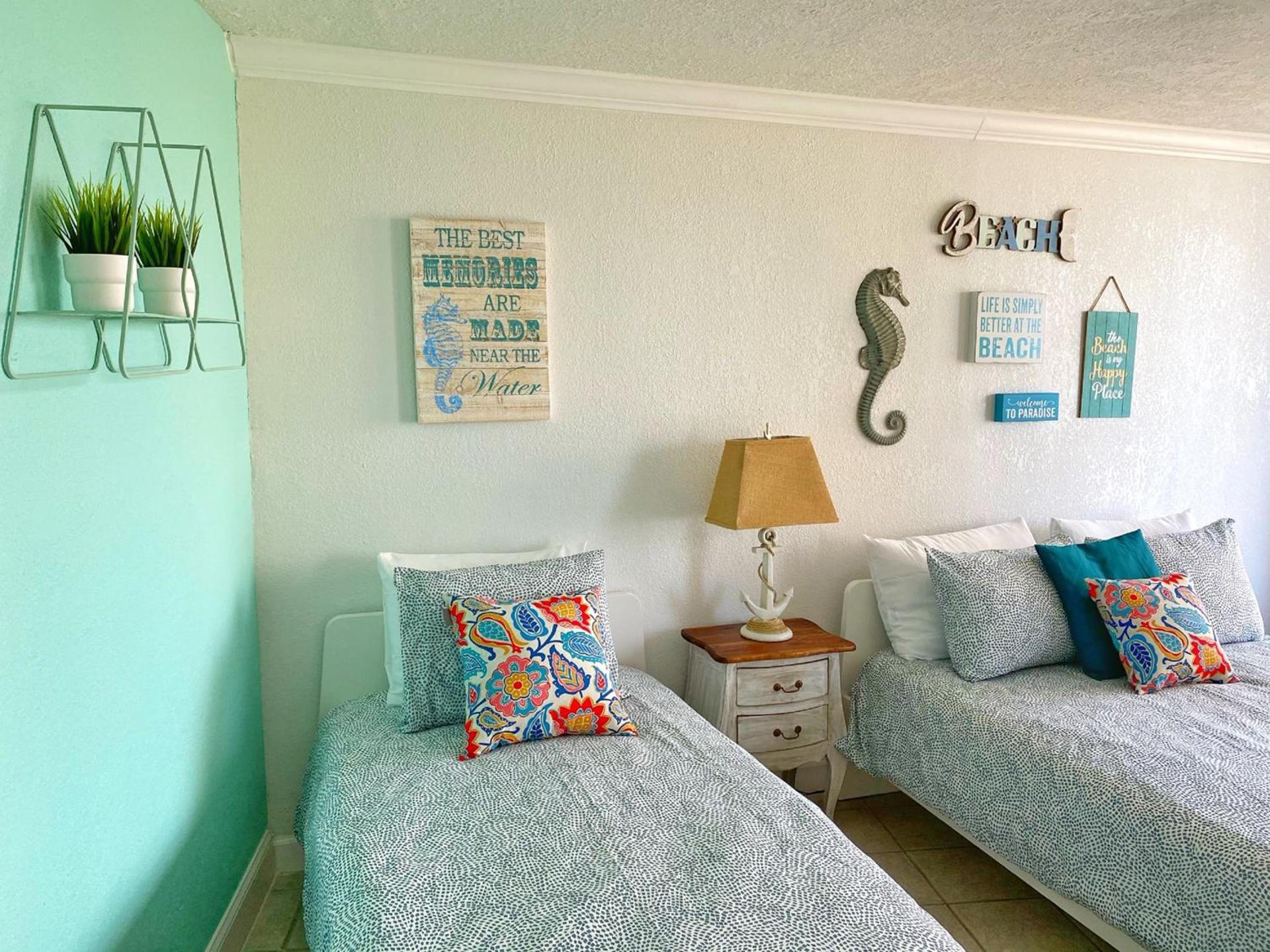 Pirates Cove Resort Studios! photo 42