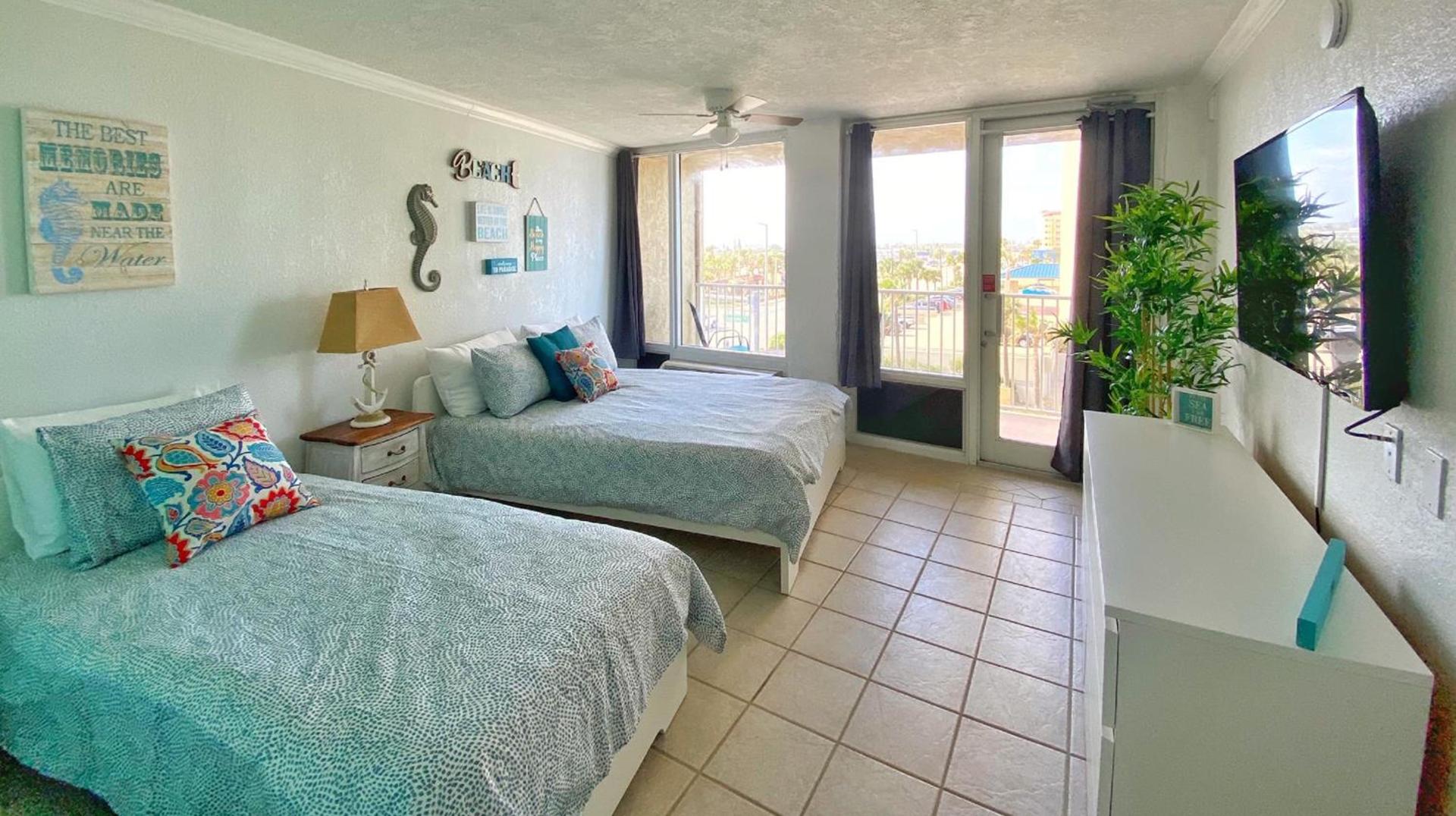 Pirates Cove Resort Studios! photo 50