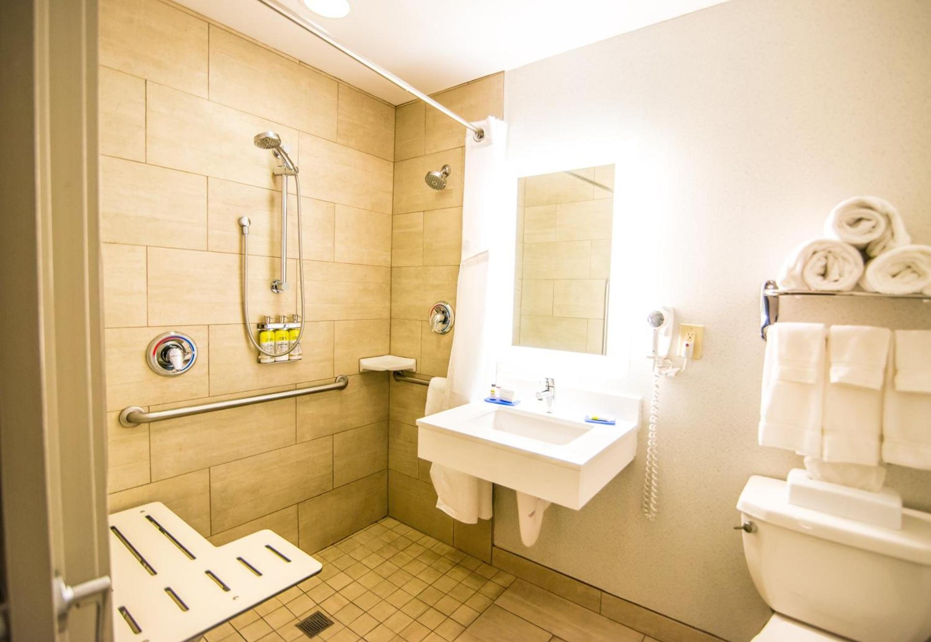 Holiday Inn Express Philadelphia NE - Langhorne by IHG photo 18