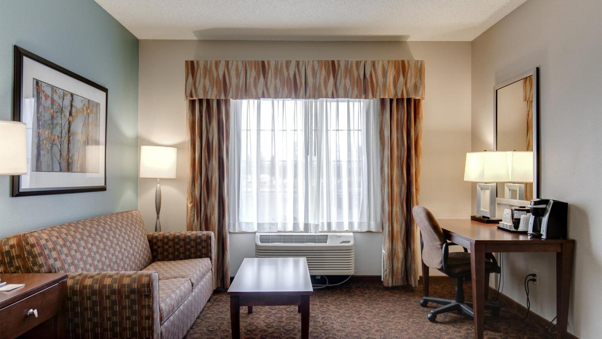 Holiday Inn Express and Suites St. Cloud by IHG photo 72