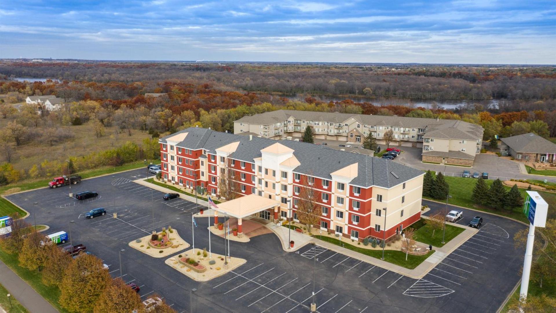 Holiday Inn Express and Suites St. Cloud by IHG photo 33