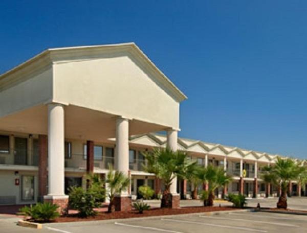 Super 8 by Wyndham Breaux Bridge photo 15