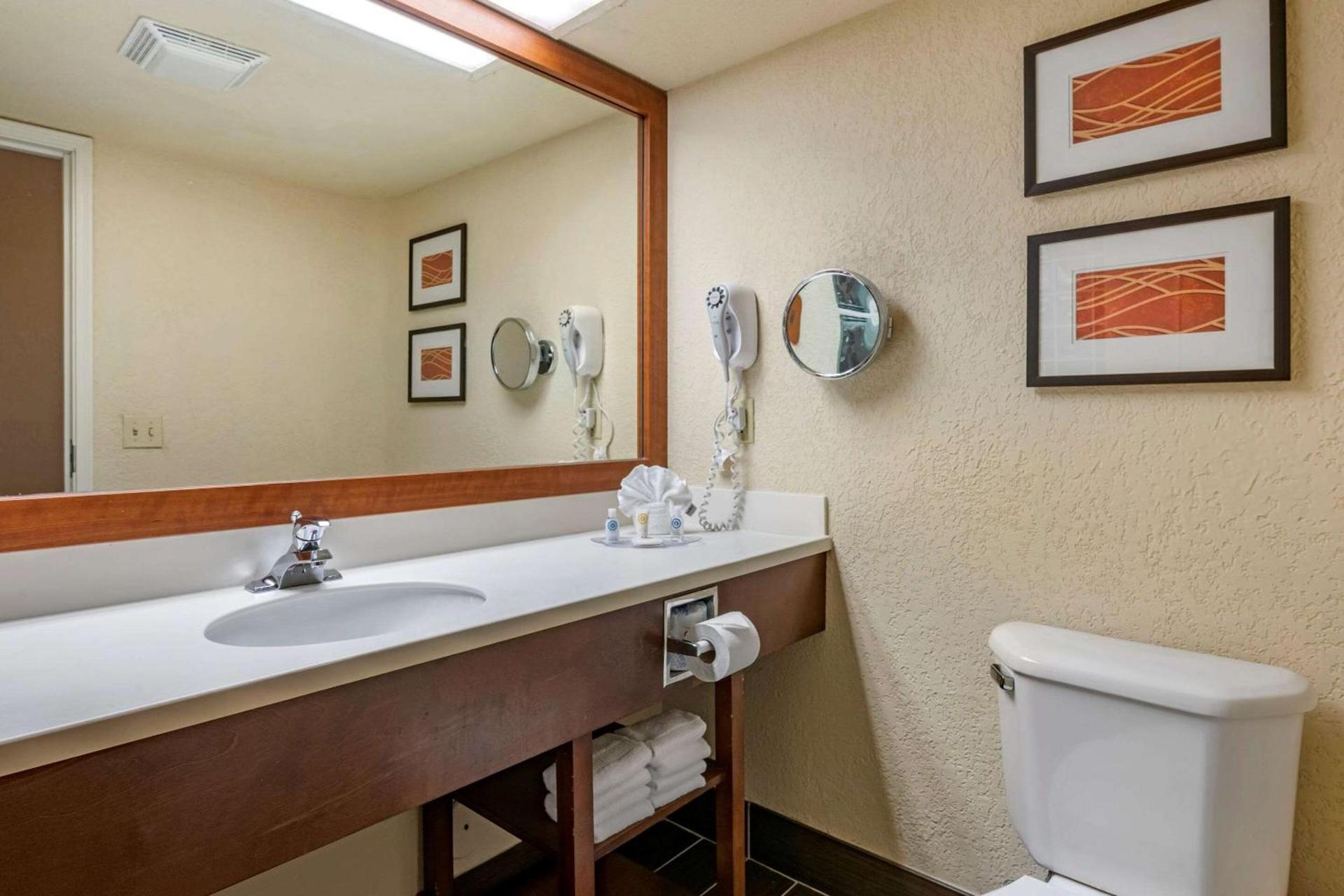 Comfort Suites Miami - Kendall photo 18