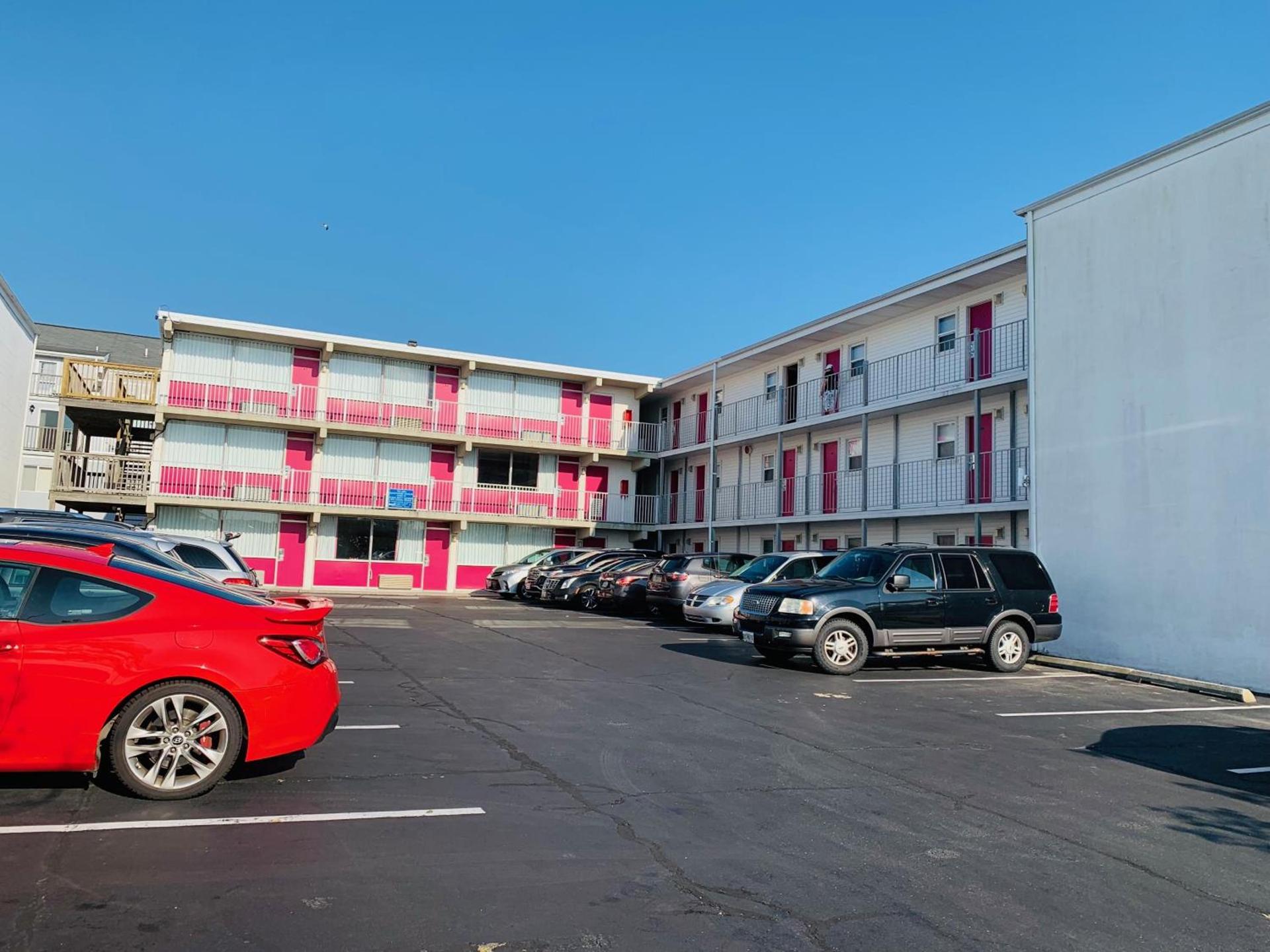 Simple Life Motel photo 2