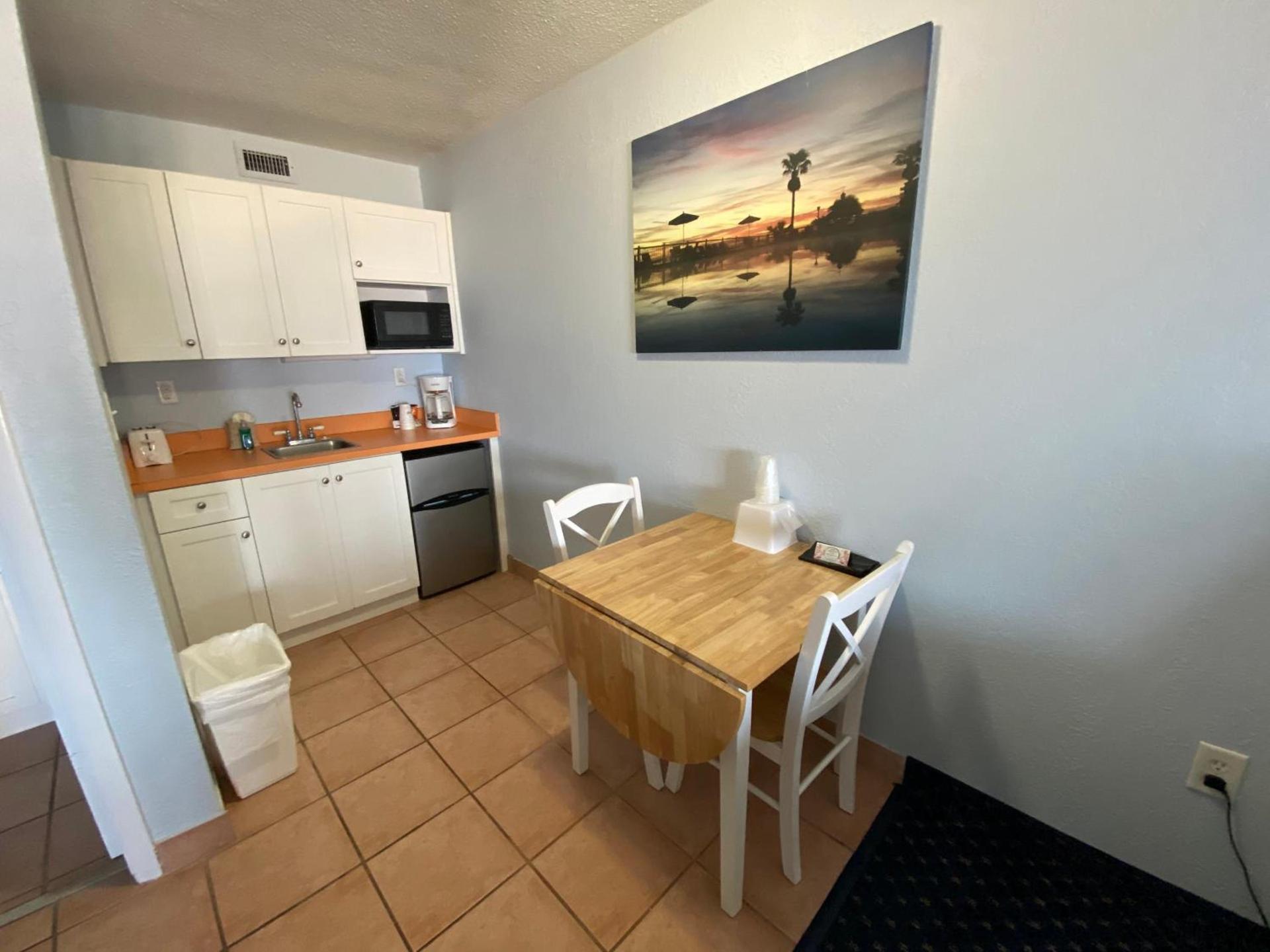 Coral Sands Inn photo 17