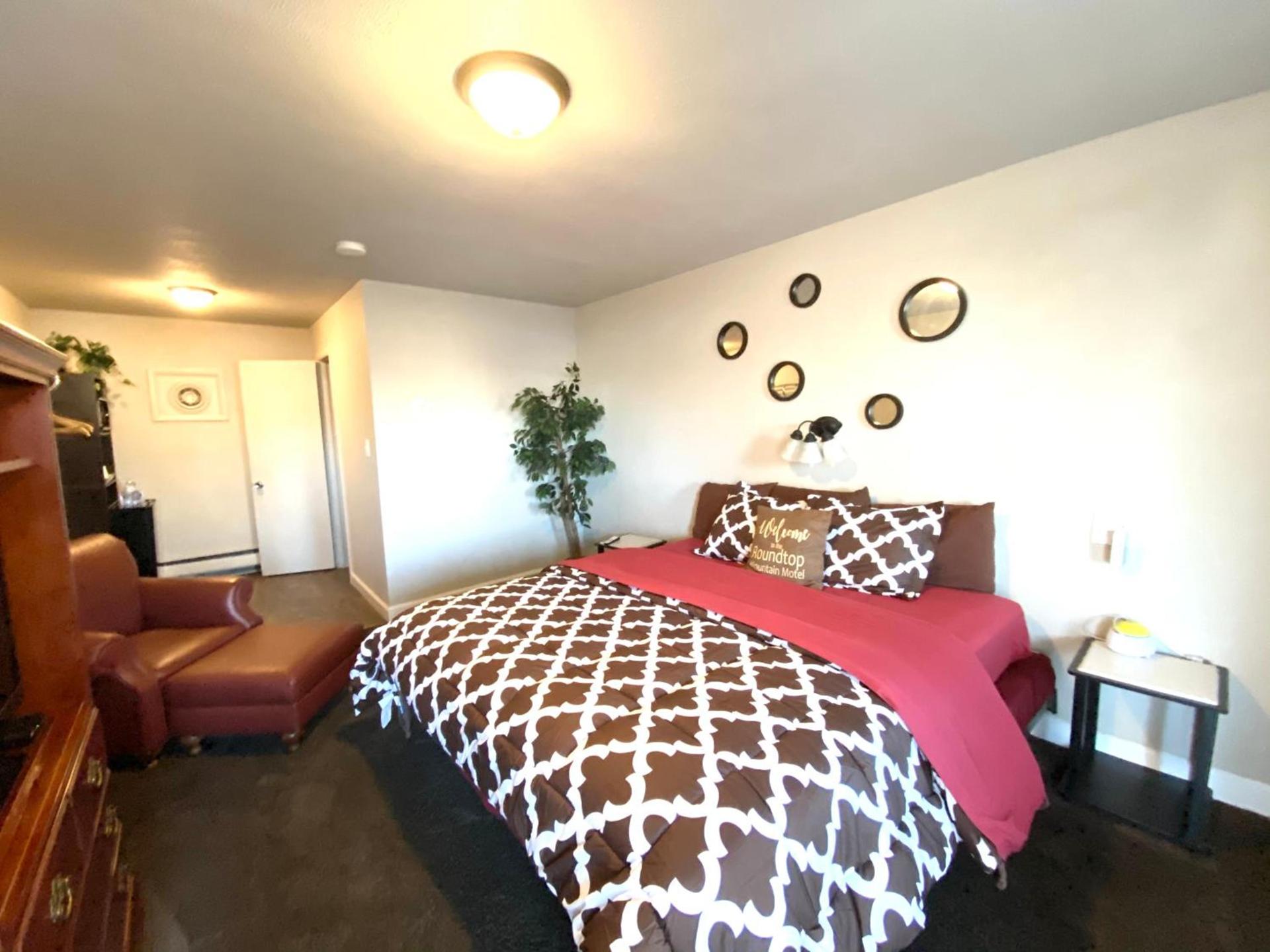 Roundtop Mountain Vista - Cabins and Motel photo 8