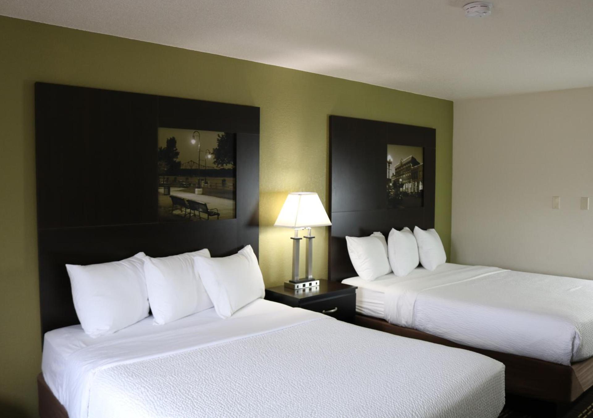 Super 8 by Wyndham La Crosse photo 45