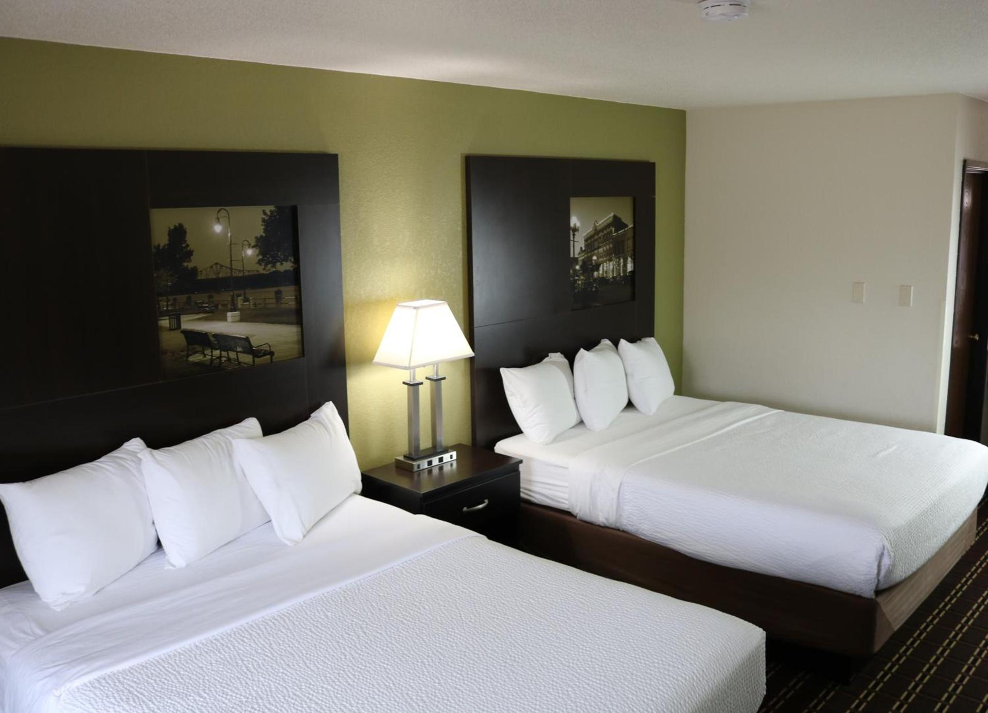 Super 8 by Wyndham La Crosse photo 35