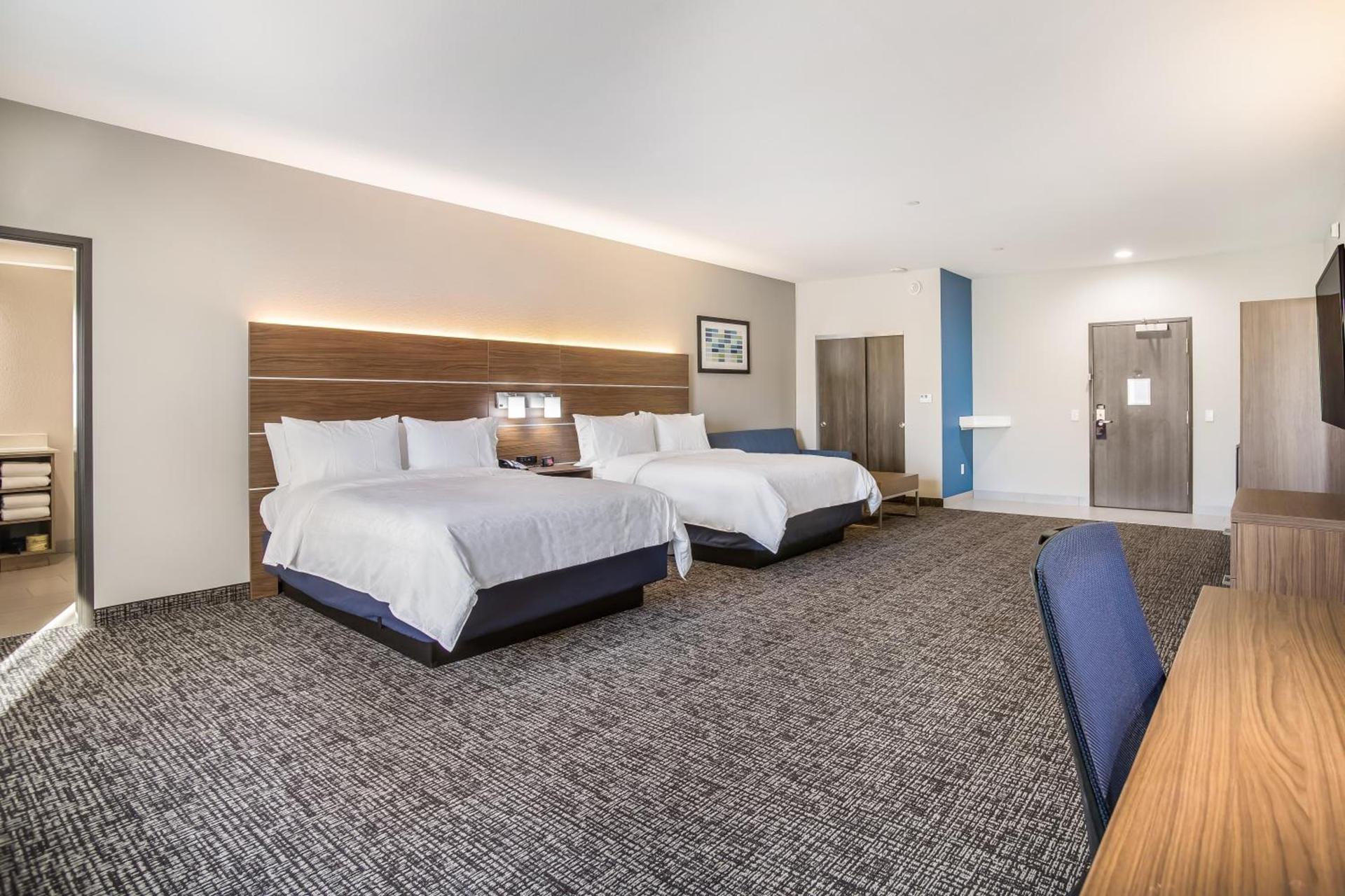 Holiday Inn Express & Suites Tulsa East - Catoosa by IHG photo 57