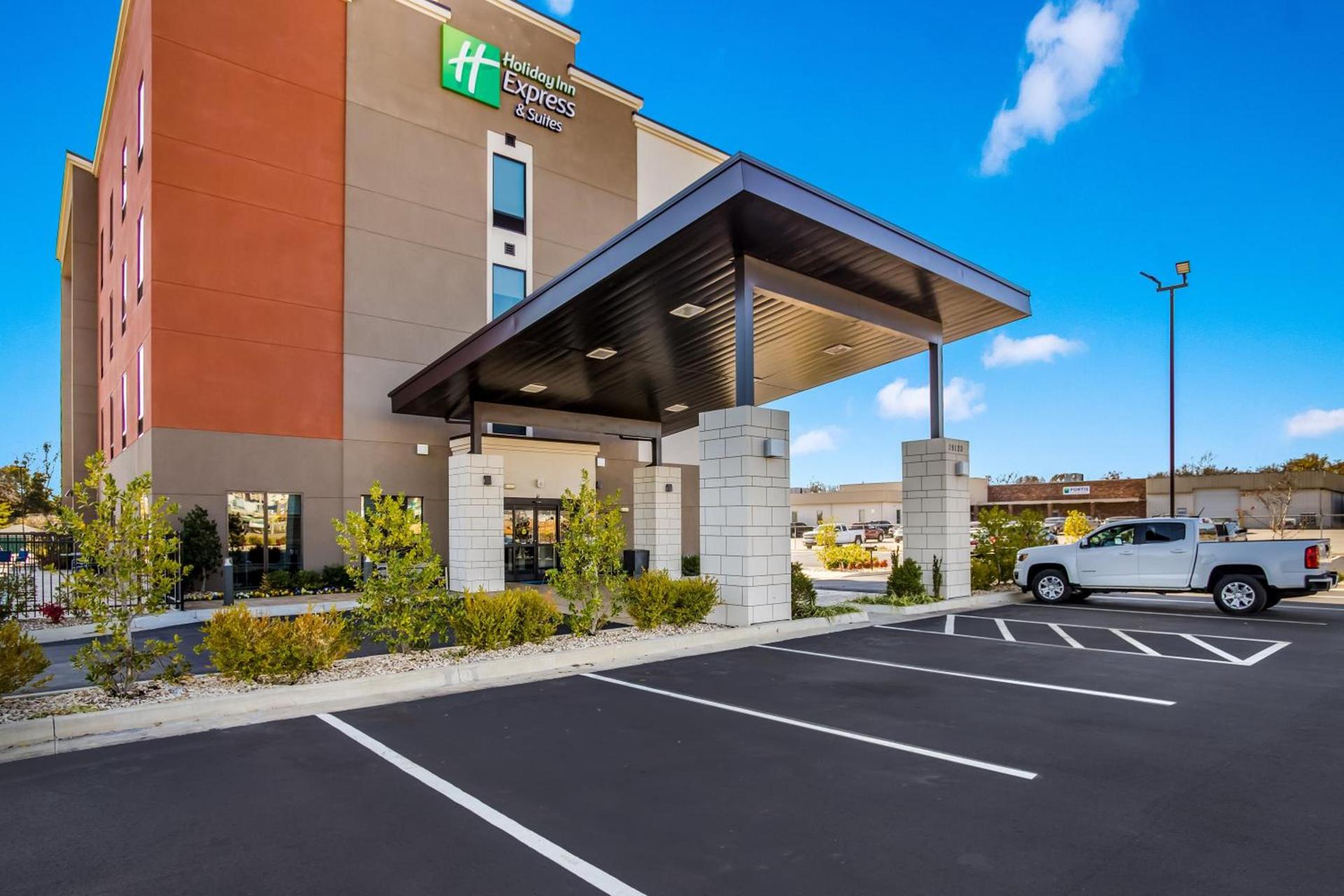 Holiday Inn Express & Suites Tulsa East - Catoosa by IHG photo 30