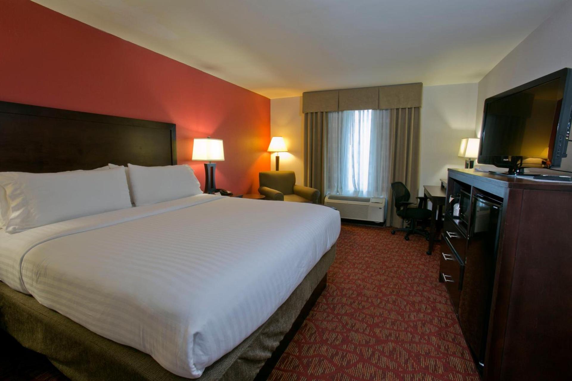 Holiday Inn Express & Suites Brookhaven by IHG photo 17