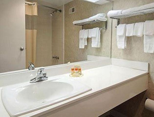 Days Inn by Wyndham Athens photo 21