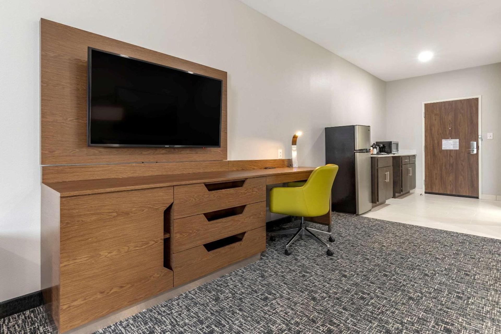 Comfort Suites Greenville Airport photo 10