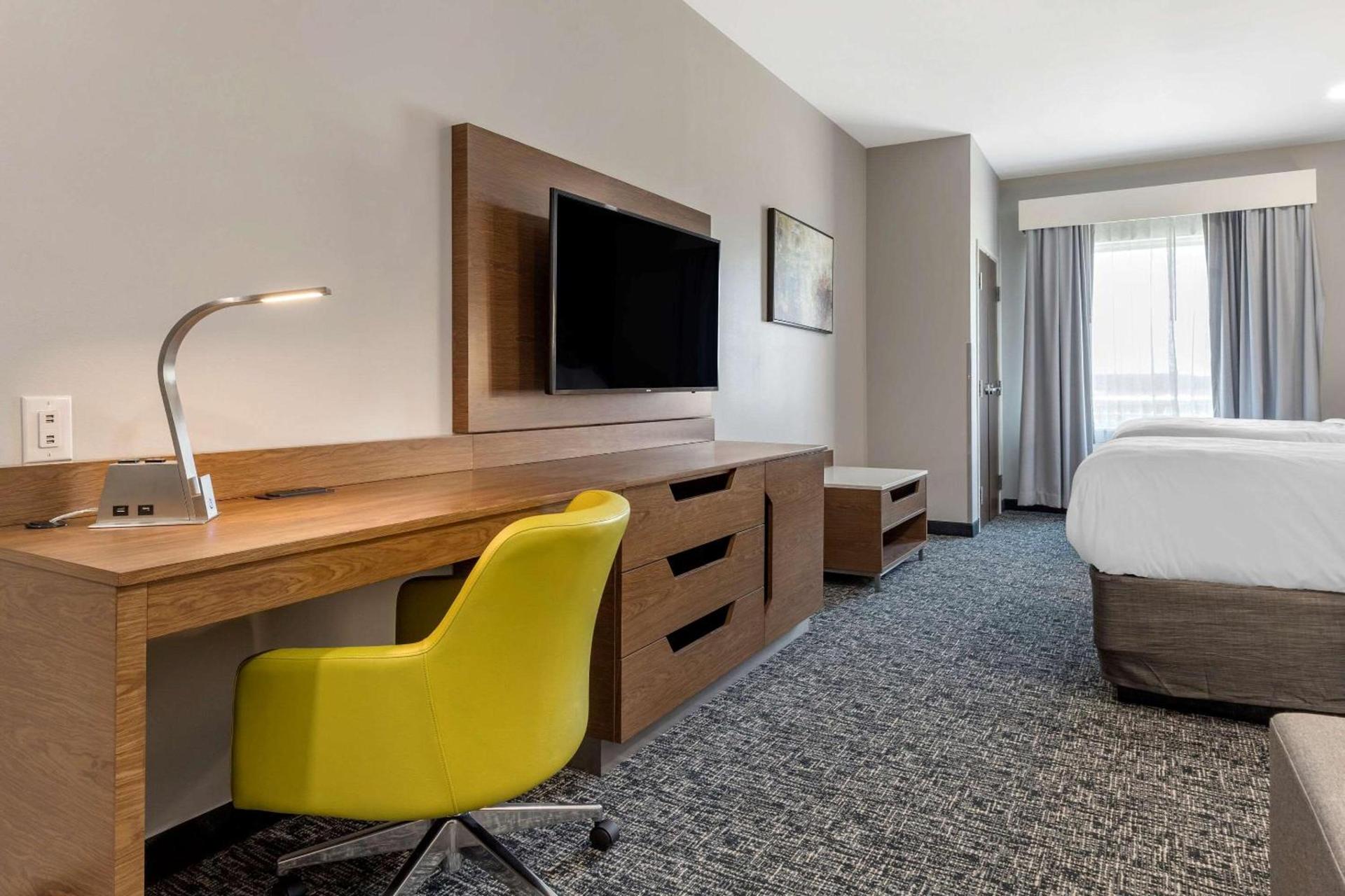Comfort Suites Greenville Airport photo 19