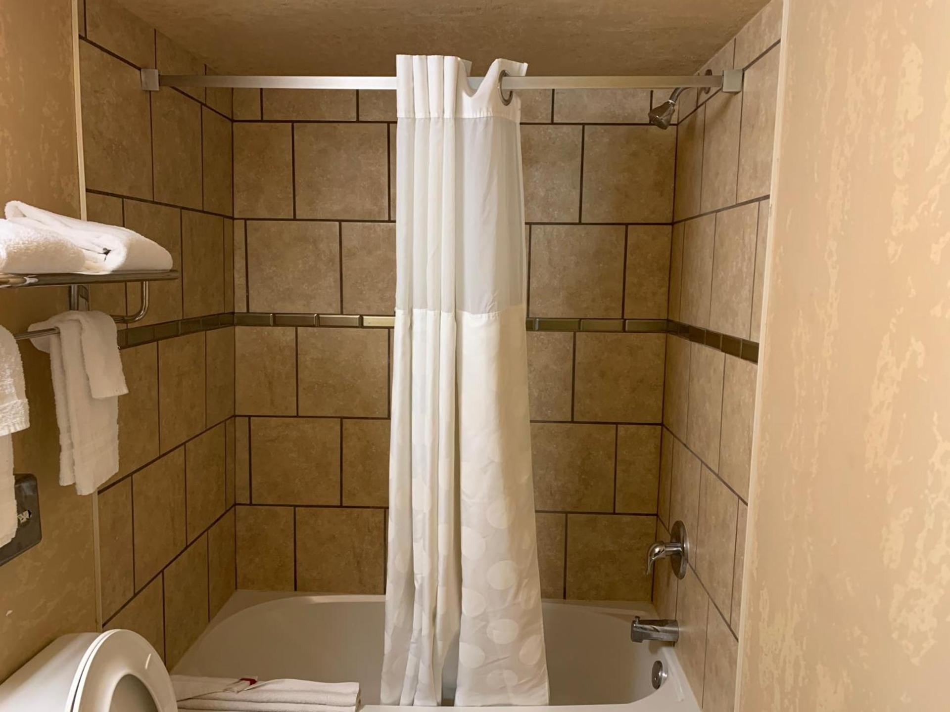 Ramada by Wyndham West Atlantic City photo 46