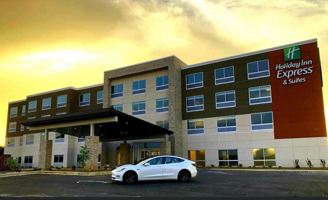 Holiday Inn Express & Suites - Bardstown by IHG photo 2