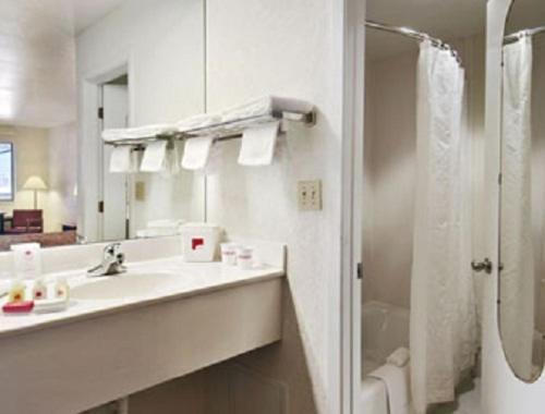 Ramada Limited San Angelo photo 49