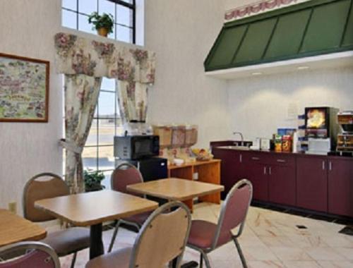 Ramada Limited San Angelo photo 51