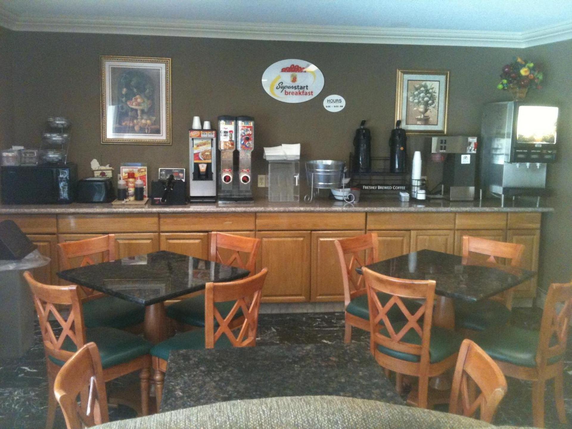 Super 8 by Wyndham Breaux Bridge photo 24