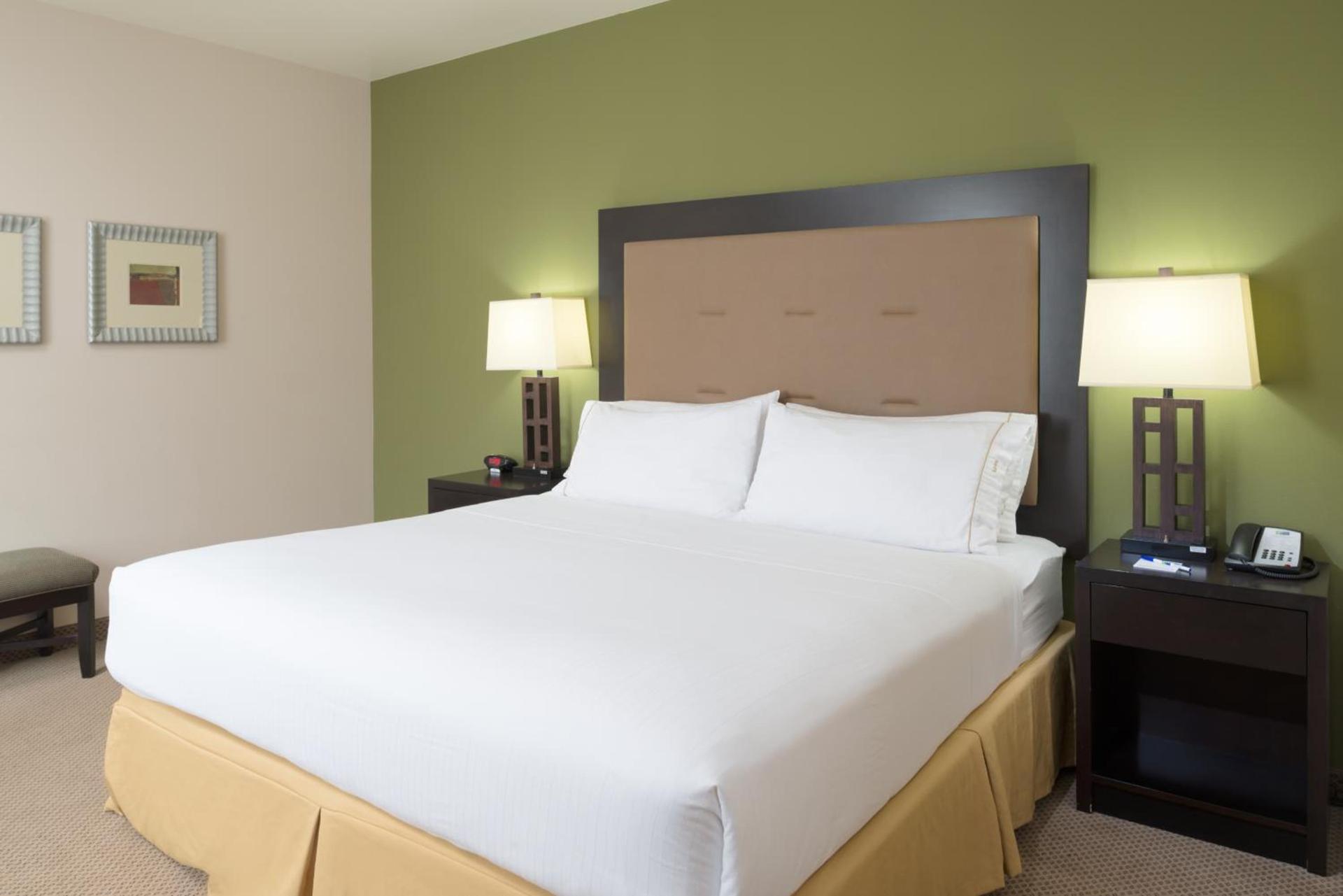 Holiday Inn Express Hotel & Suites North Sequim by IHG photo 4