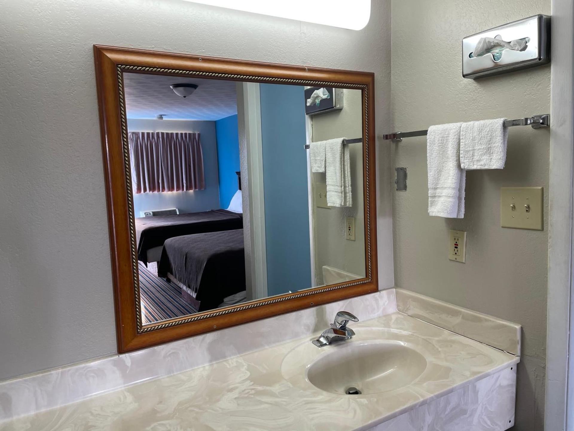 Budget Inn Motel photo 8