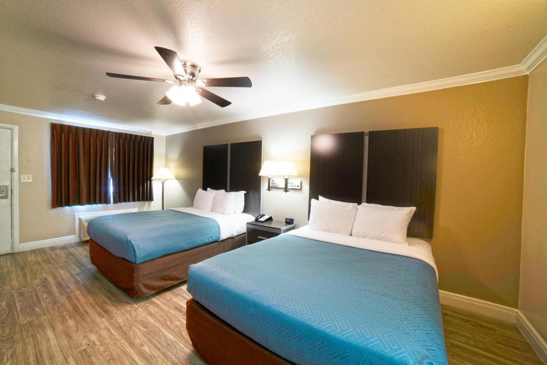 Econo Lodge Inn & Suites Corpus Christi photo 36