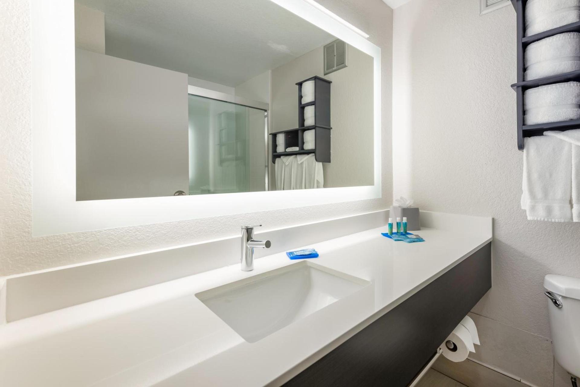 Holiday Inn Express - Columbus Downtown by IHG photo 16