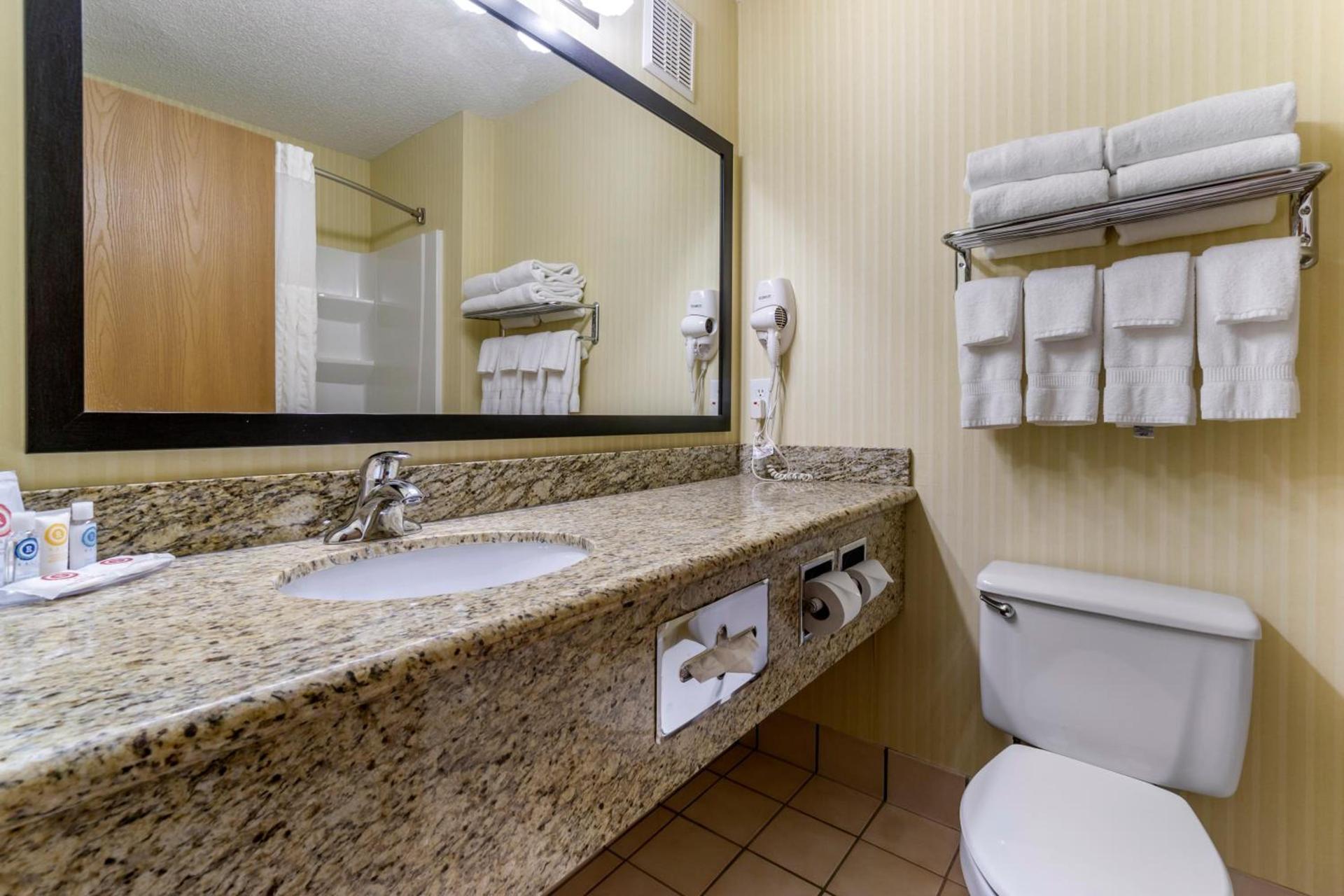 Comfort Inn & Suites Bothell - Seattle North photo 21