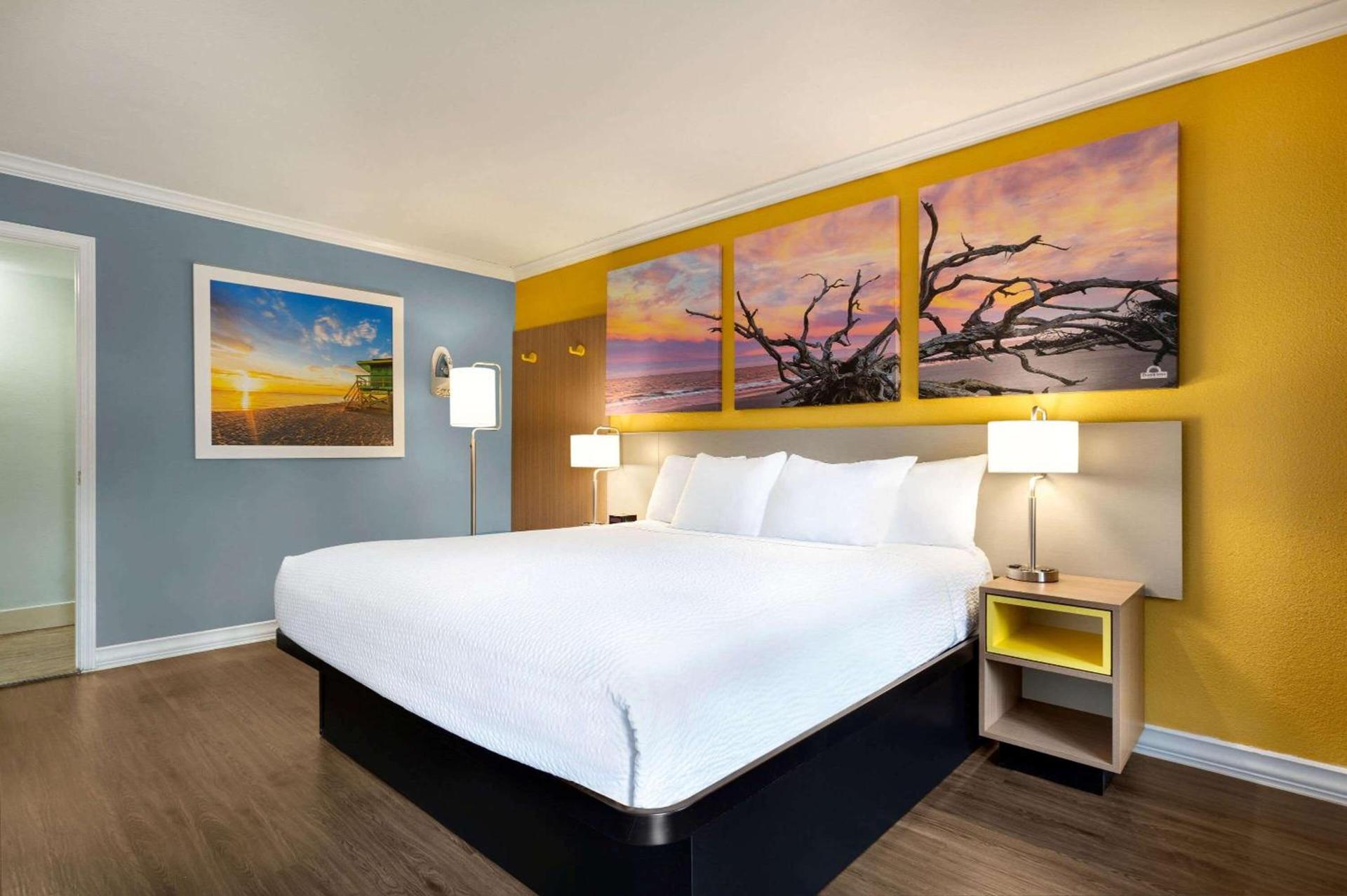 Days Inn by Wyndham Pensacola - Historic Downtown photo 19