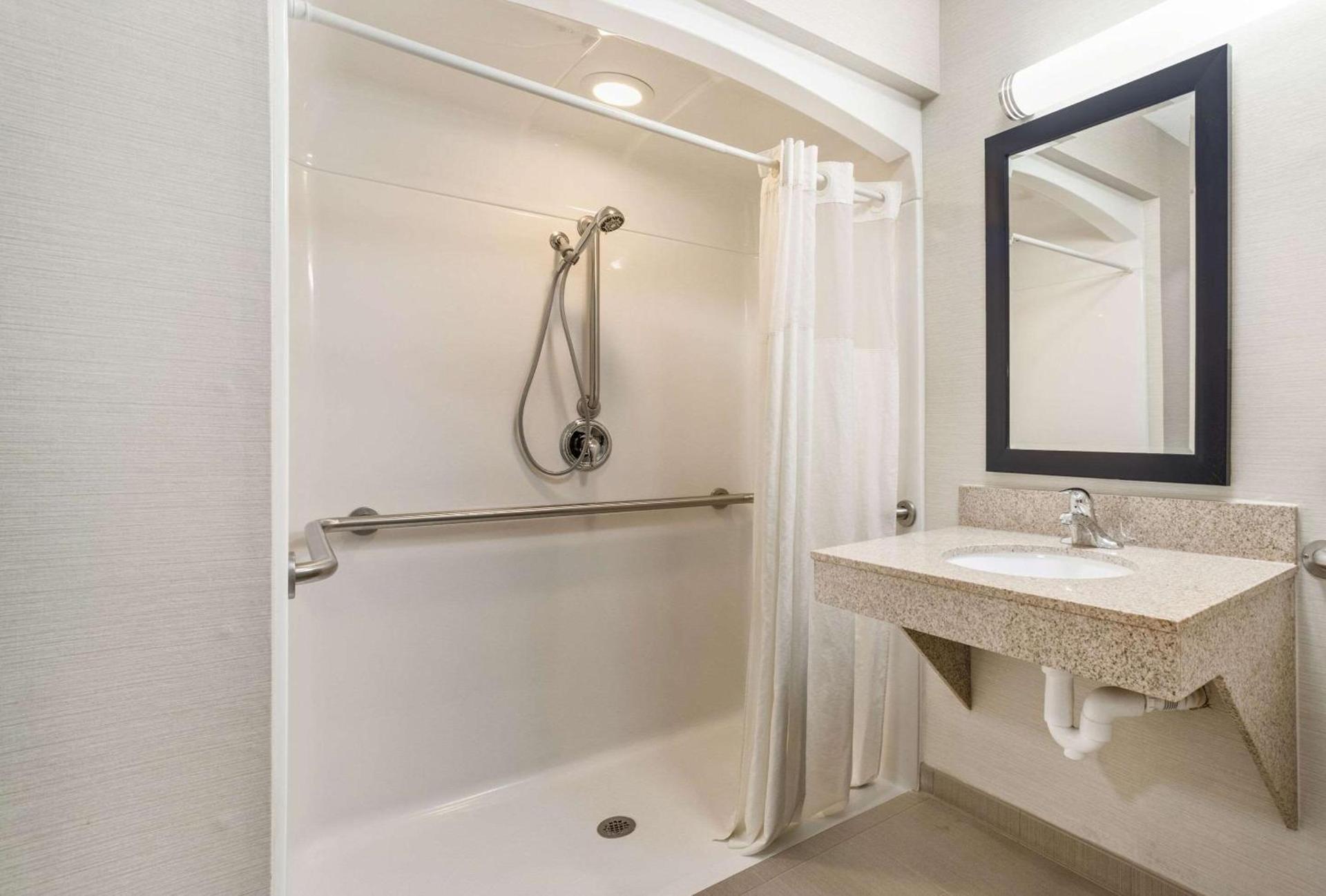 Quality Inn Effingham North photo 9