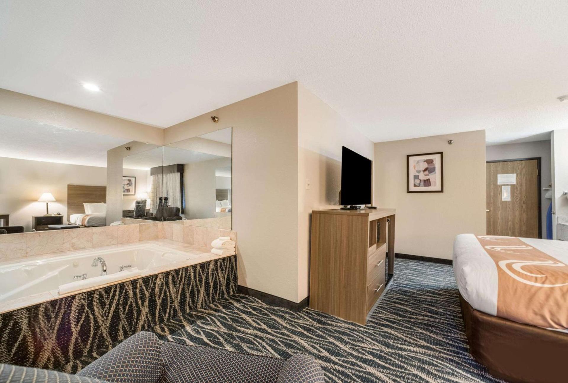 Quality Inn Effingham North photo 24