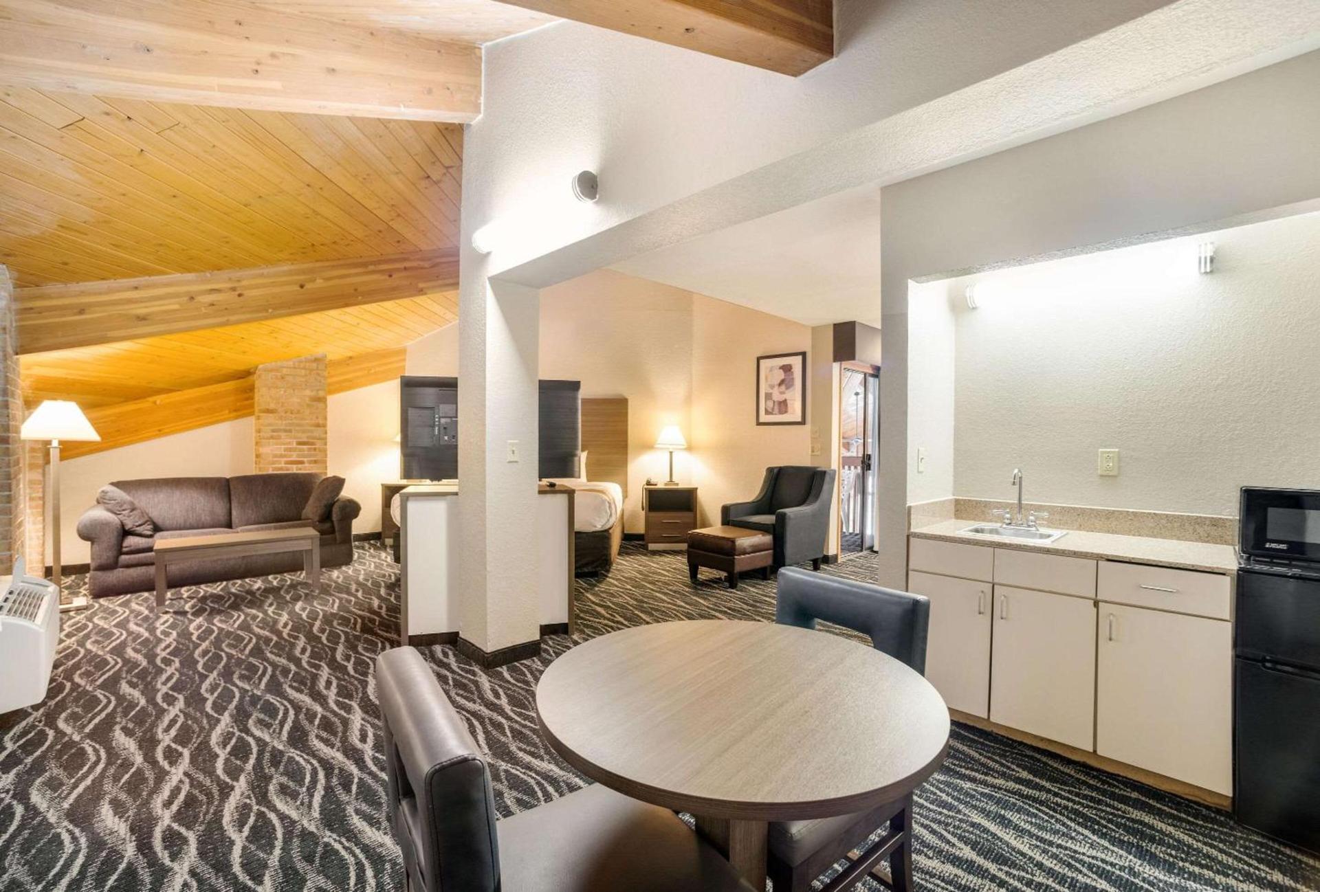 Quality Inn Effingham North photo 27