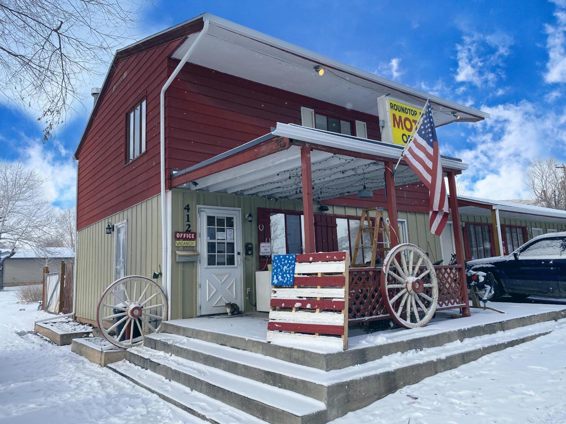 Roundtop Mountain Vista - Cabins and Motel photo 3