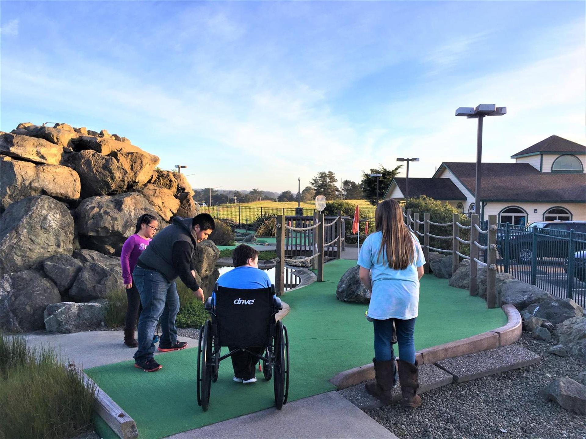 Emerald Dolphin Inn & Mini Golf photo 3