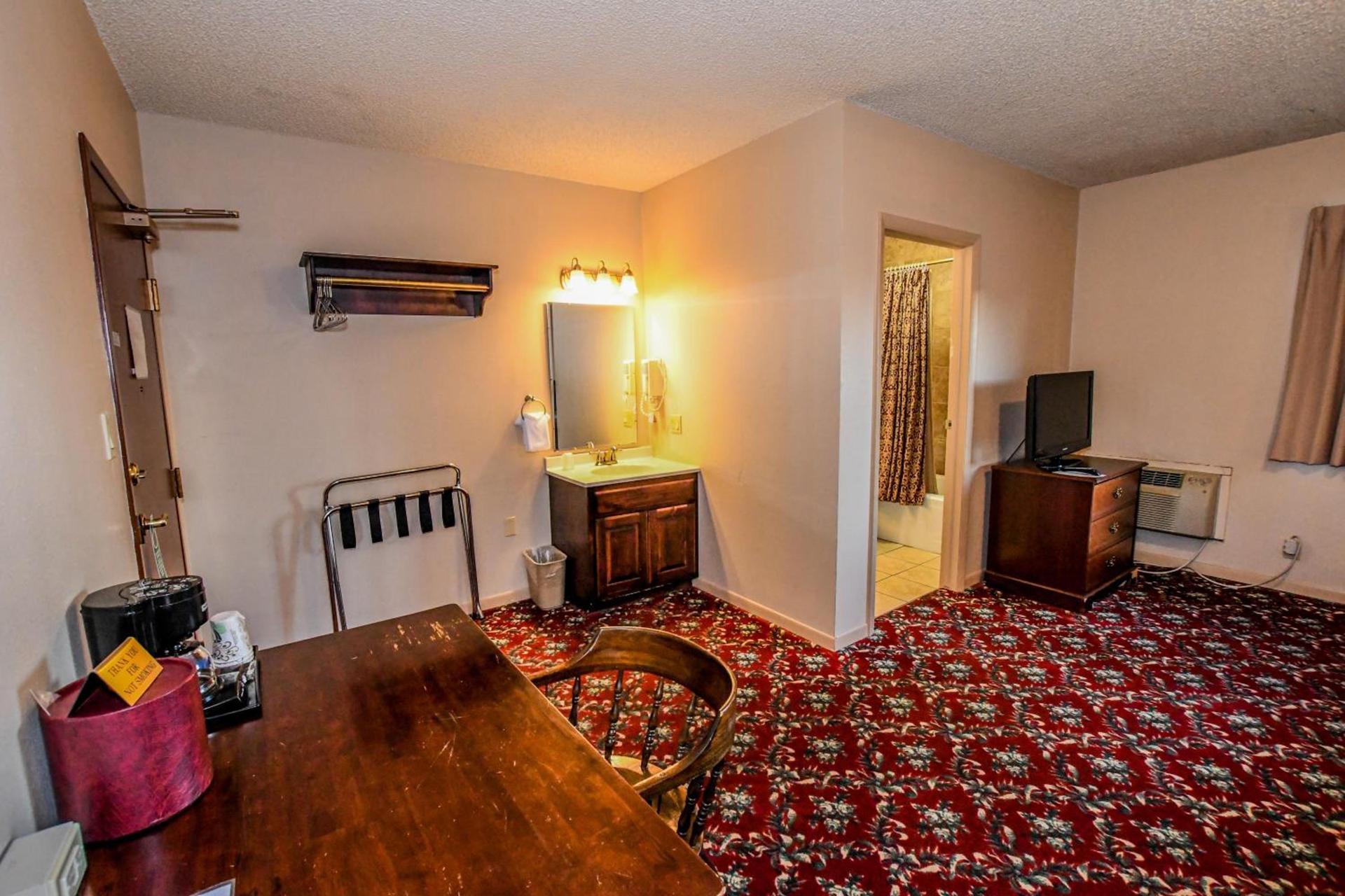 Irma Hotel photo 69