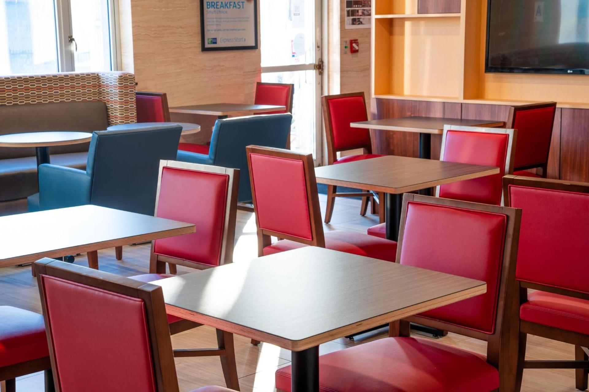 Holiday Inn Express Maspeth by IHG photo 9