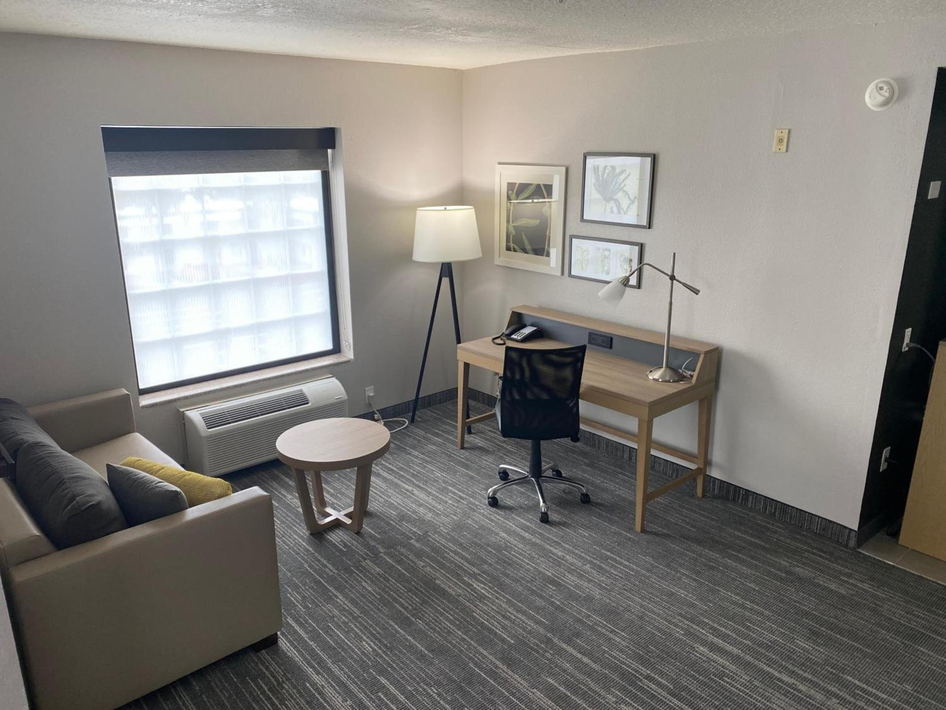 Country Inn & Suites by Radisson, RJ Stadium - Tampa Airport East photo 39
