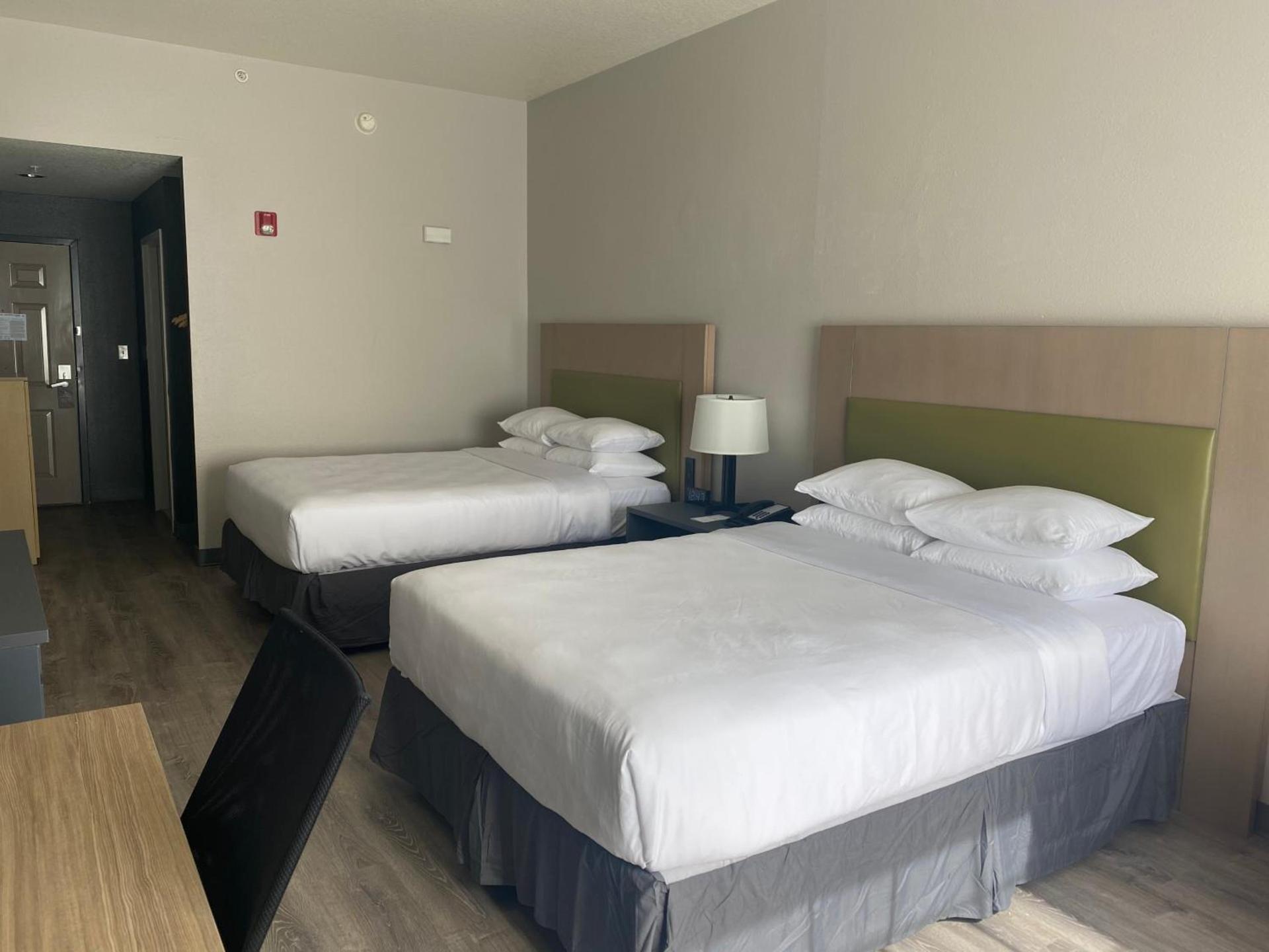 Country Inn & Suites by Radisson, RJ Stadium - Tampa Airport East photo 38