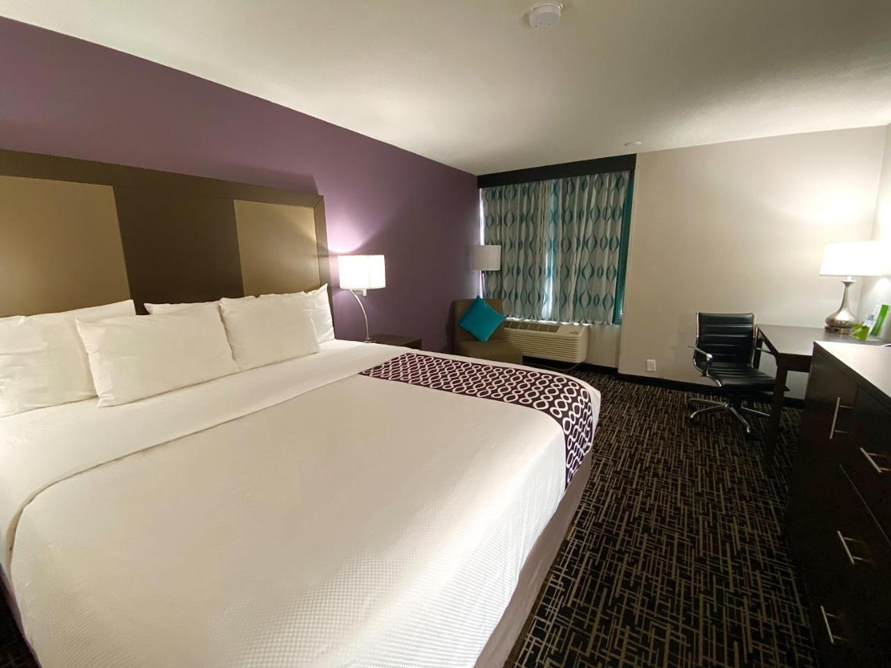 La Quinta by Wyndham Colorado Springs North photo 36