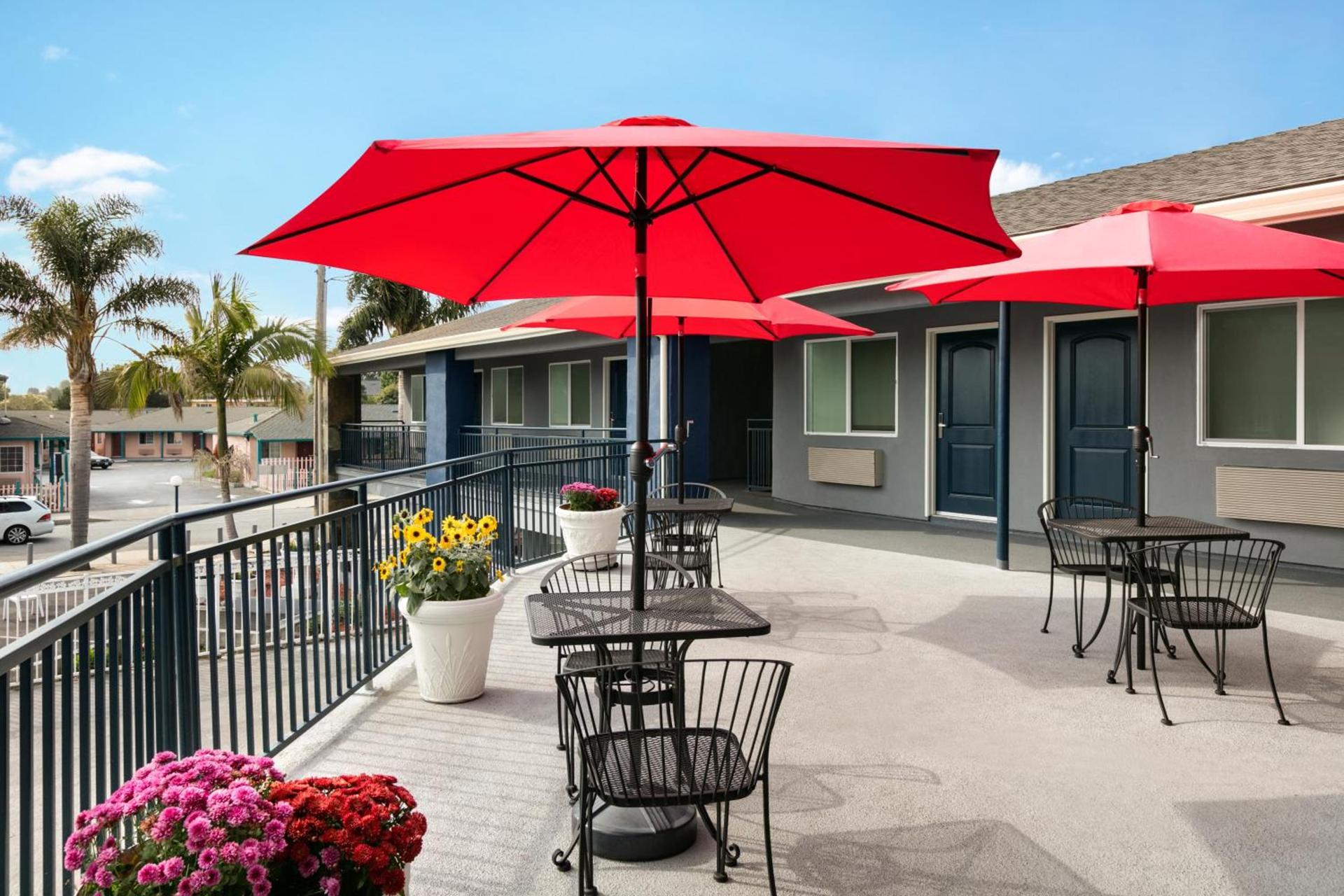 Torch Lite Inn at the Beach Boardwalk photo 3